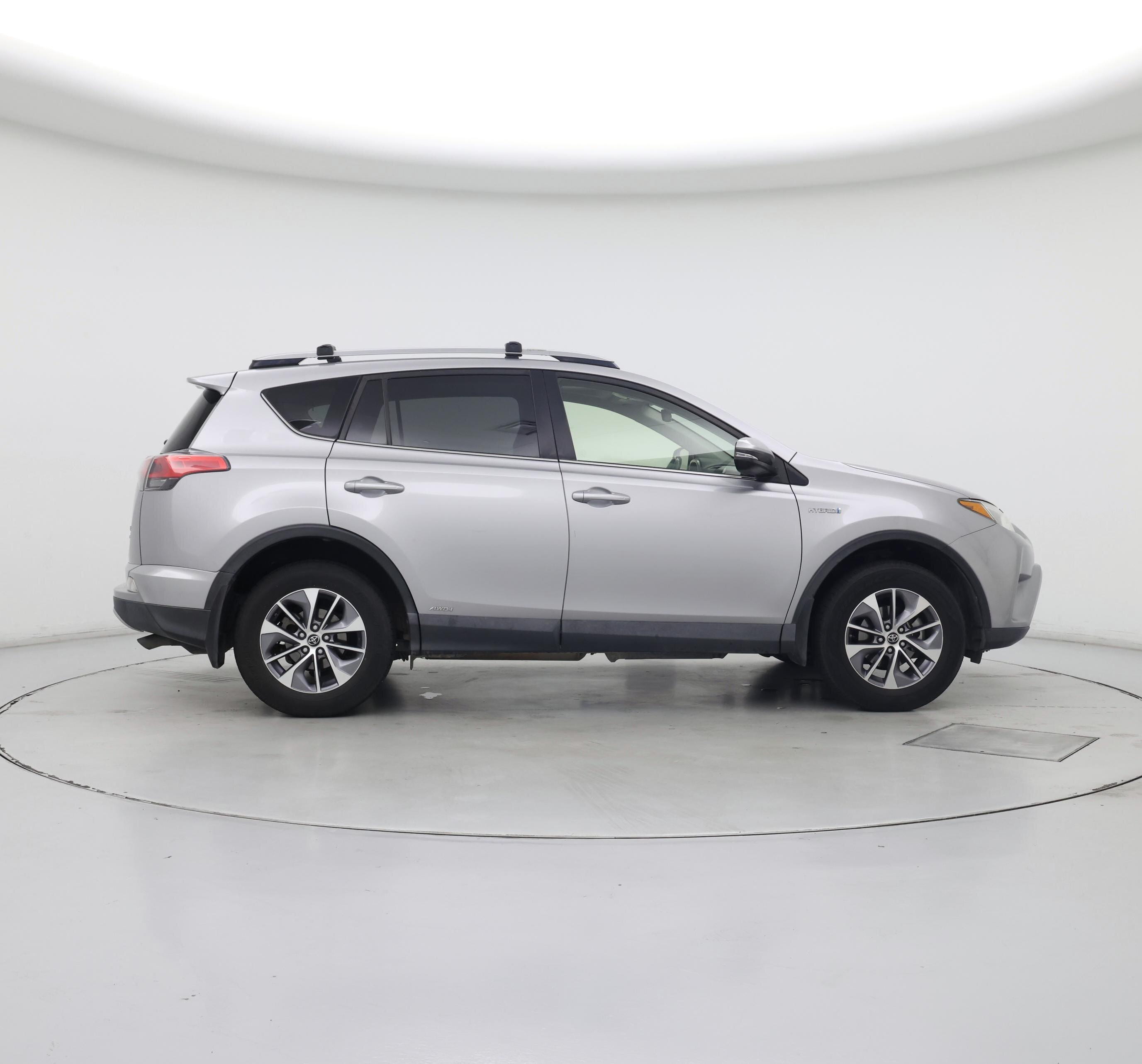 Thumbnail: 2018 Toyota RAV4 - 7