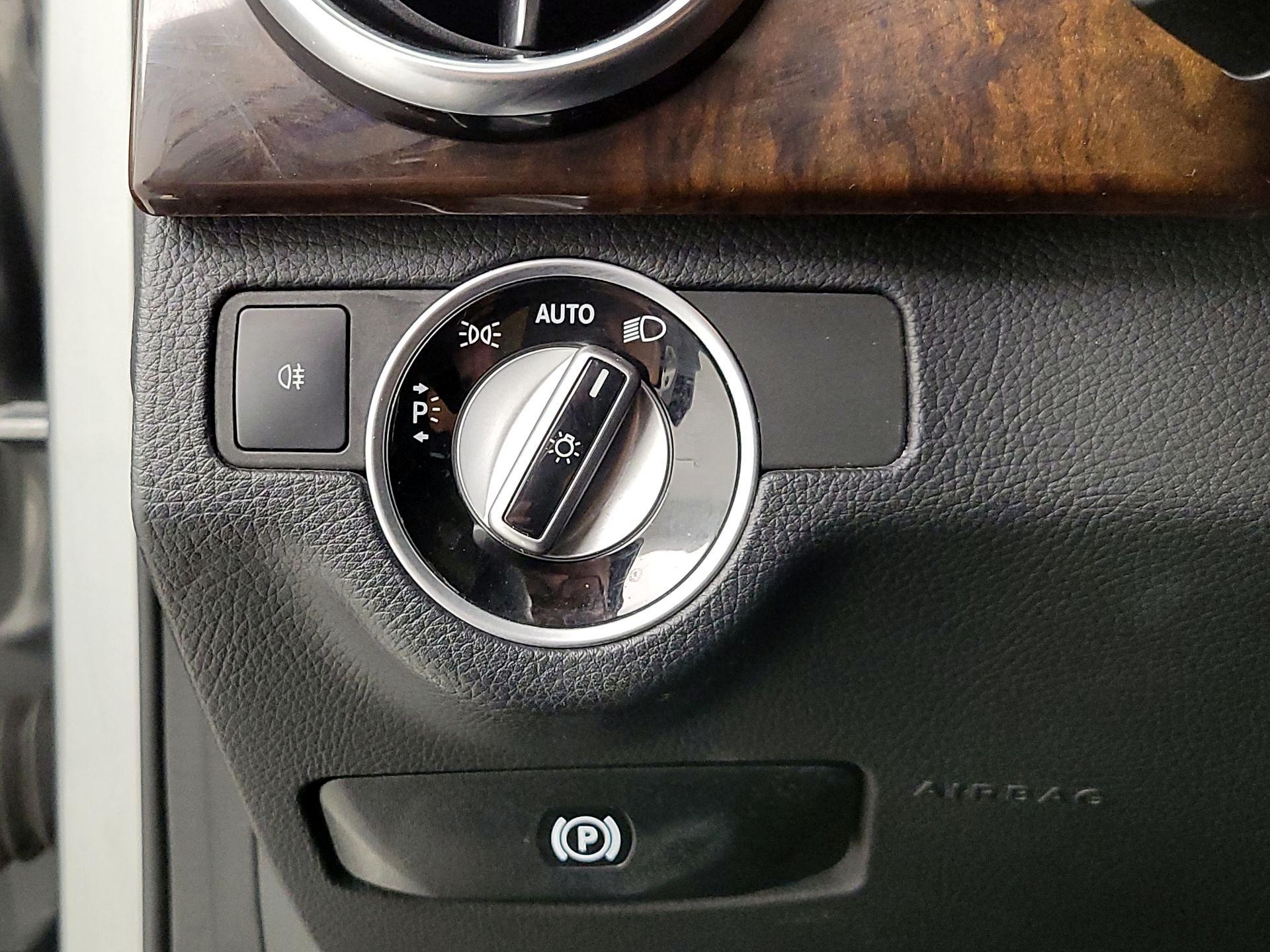 Thumbnail: 2015 Mercedes-Benz GLK - 13