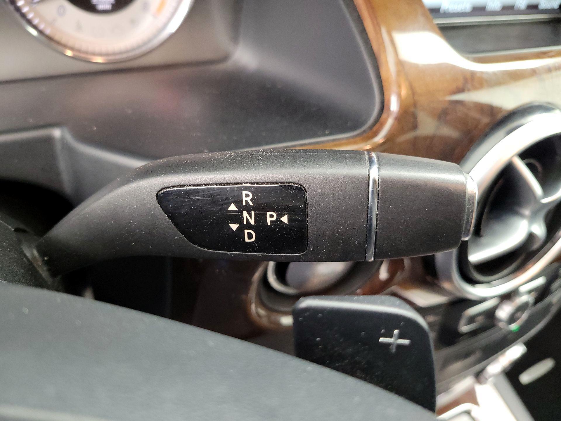 Thumbnail: 2015 Mercedes-Benz GLK - 18