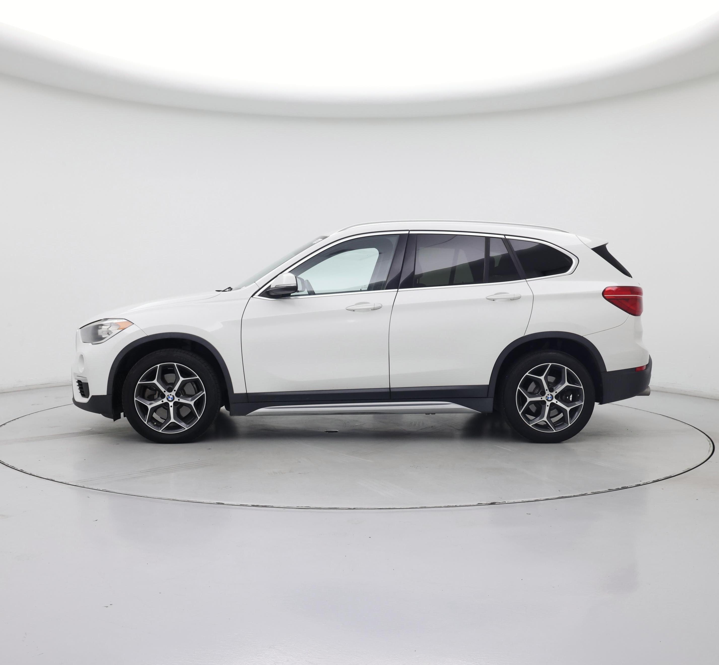 Thumbnail: 2018 BMW X1 - 3