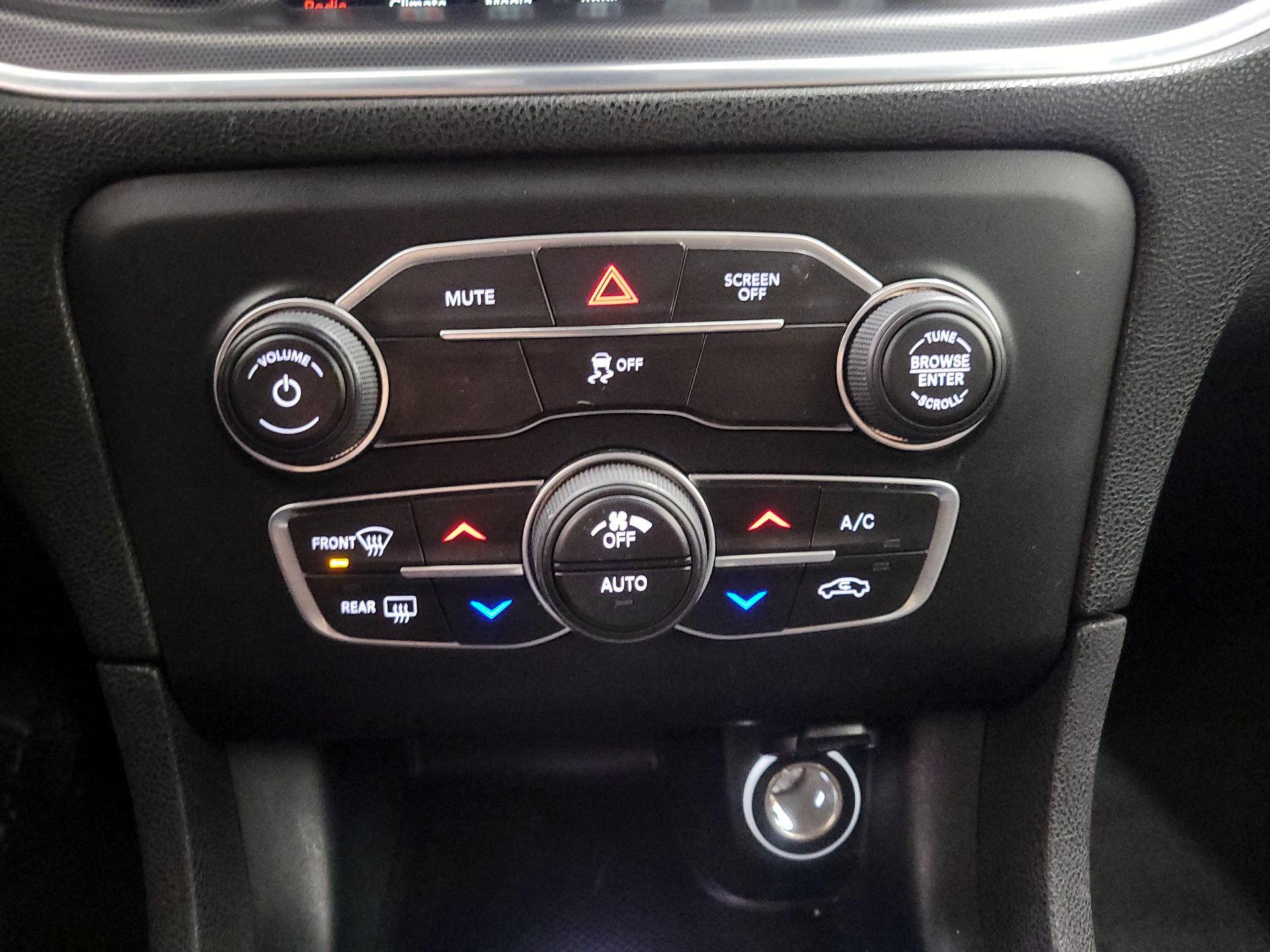 Thumbnail: 2017 Dodge Charger - 15