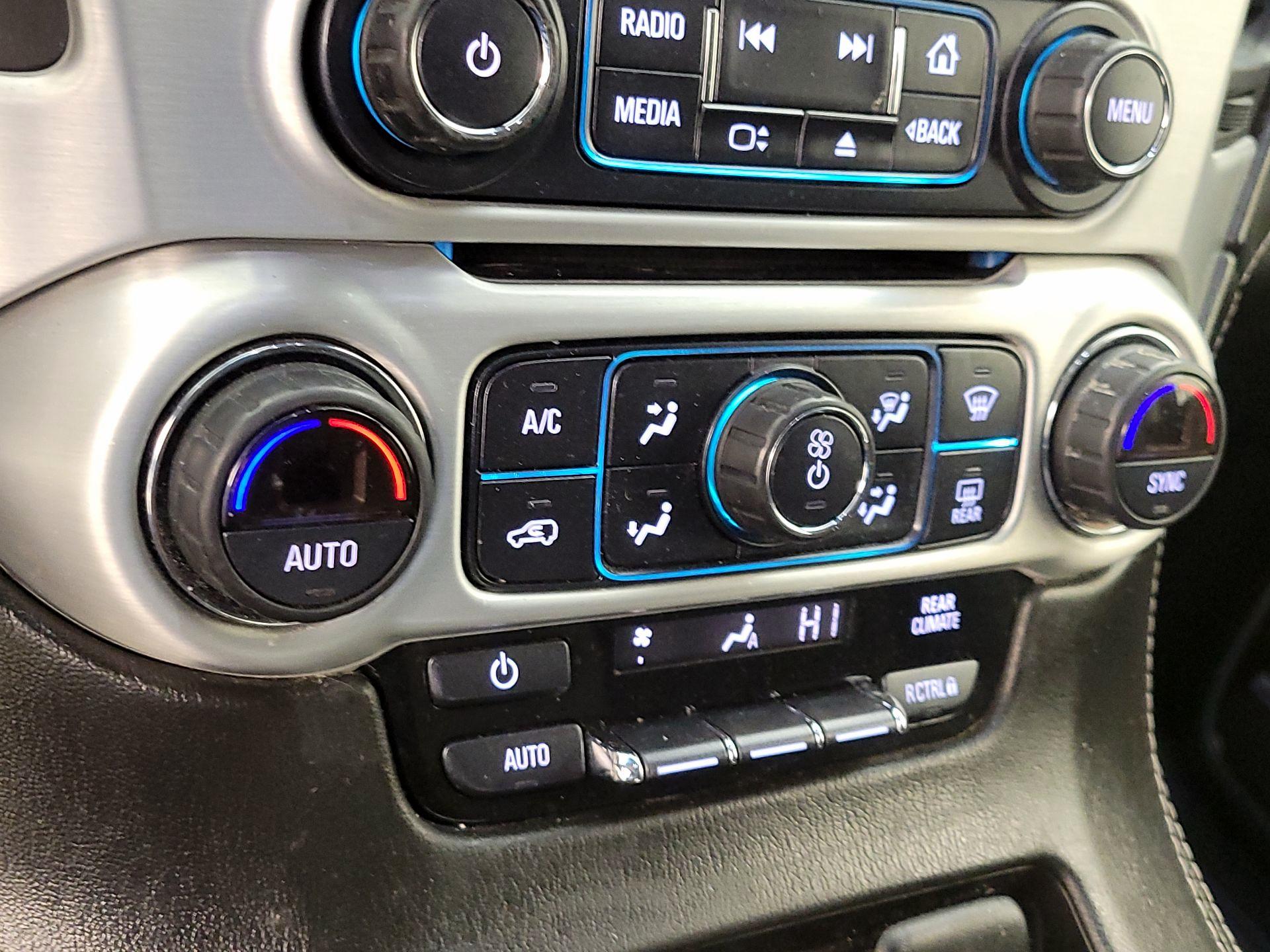 Thumbnail: 2020 GMC Yukon XL - 16