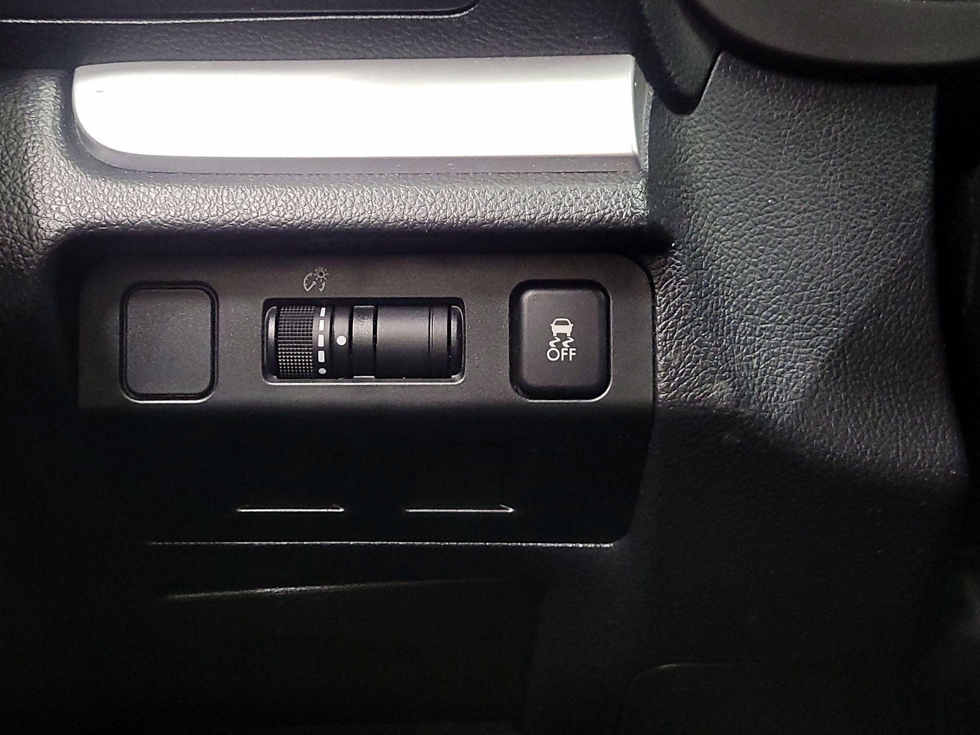 Thumbnail: 2017 Subaru Crosstrek - 13