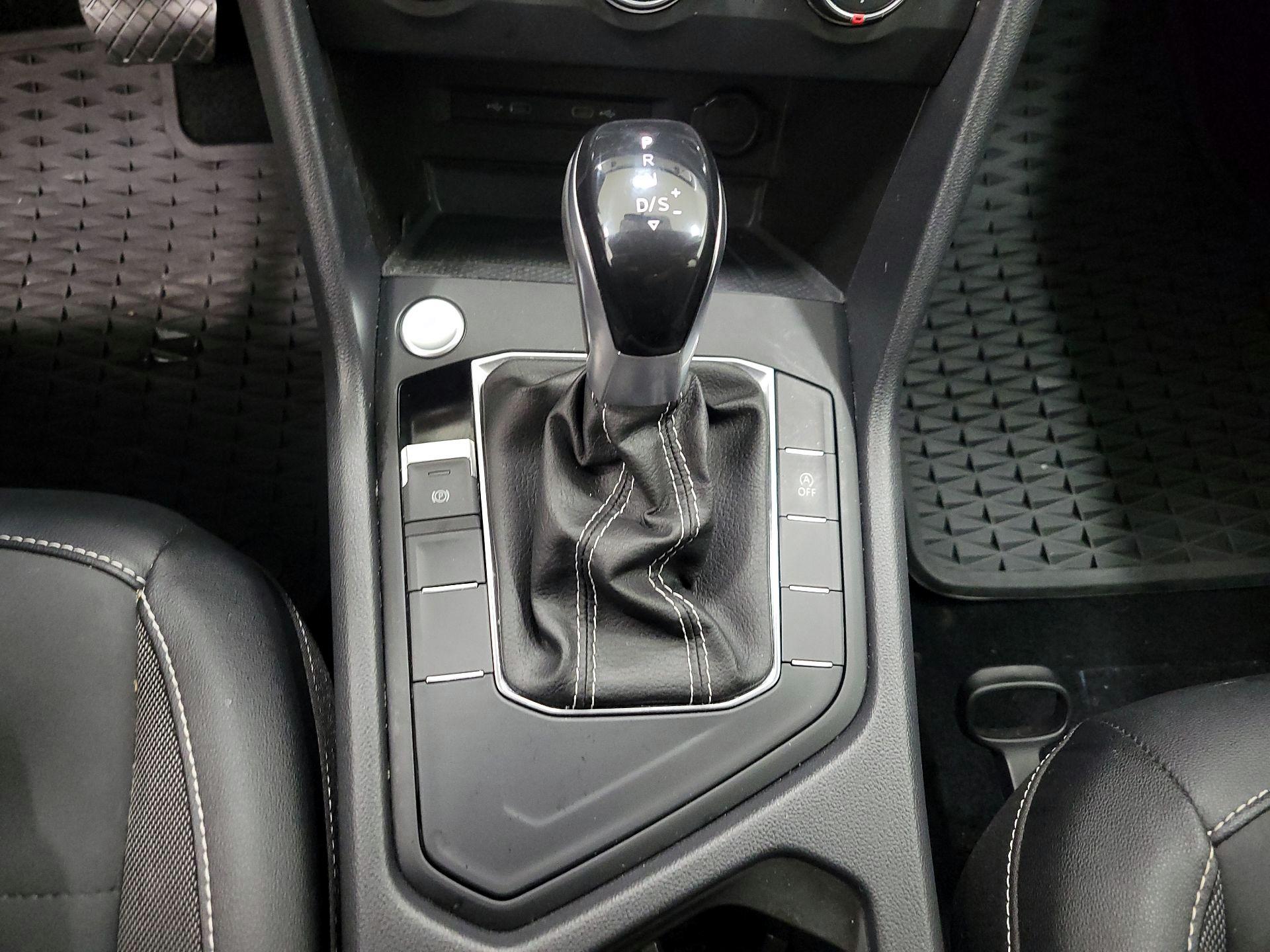 Thumbnail: 2022 Volkswagen Taos - 17