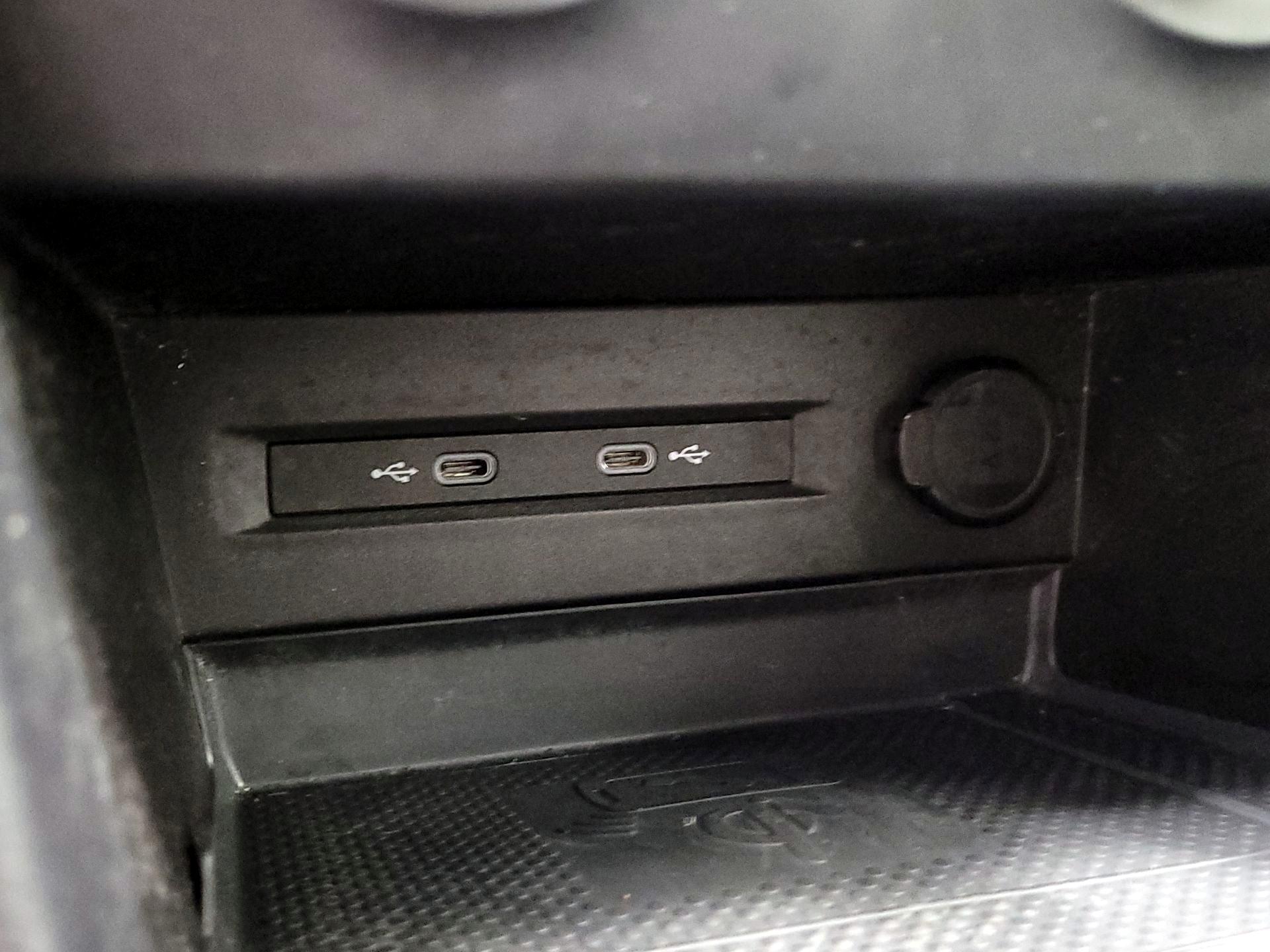 Thumbnail: 2022 Volkswagen Taos - 18