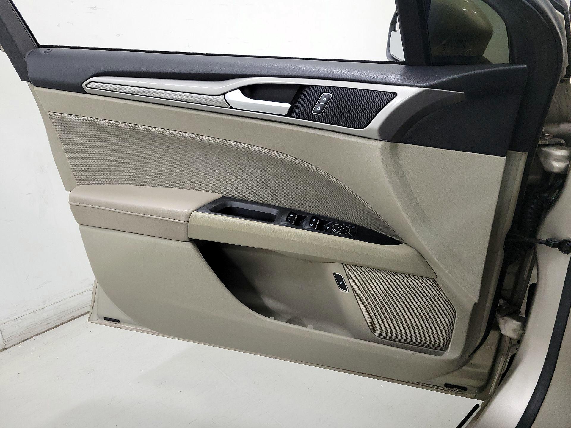 Thumbnail: 2018 Ford Fusion - 12