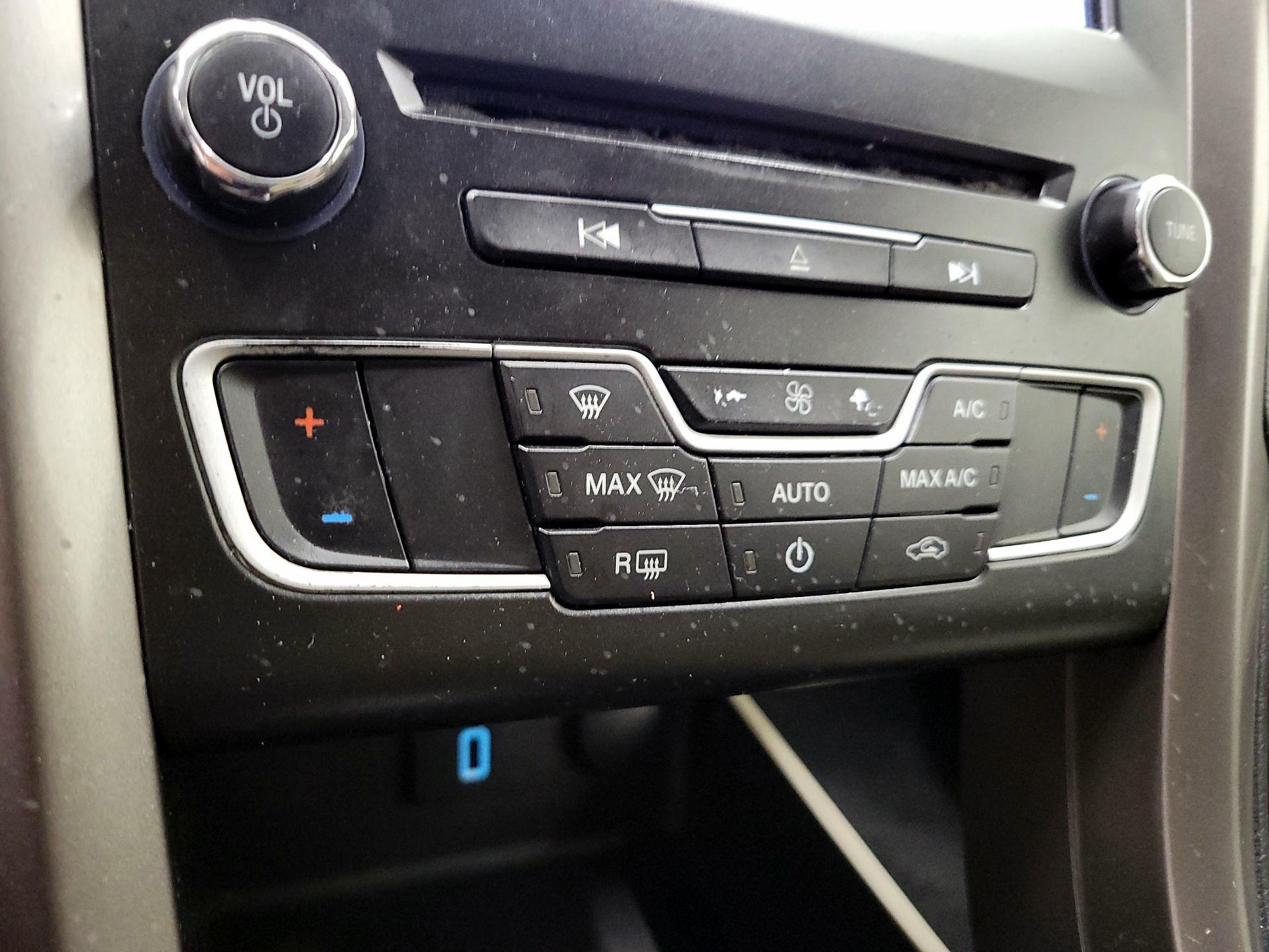 Thumbnail: 2018 Ford Fusion - 16