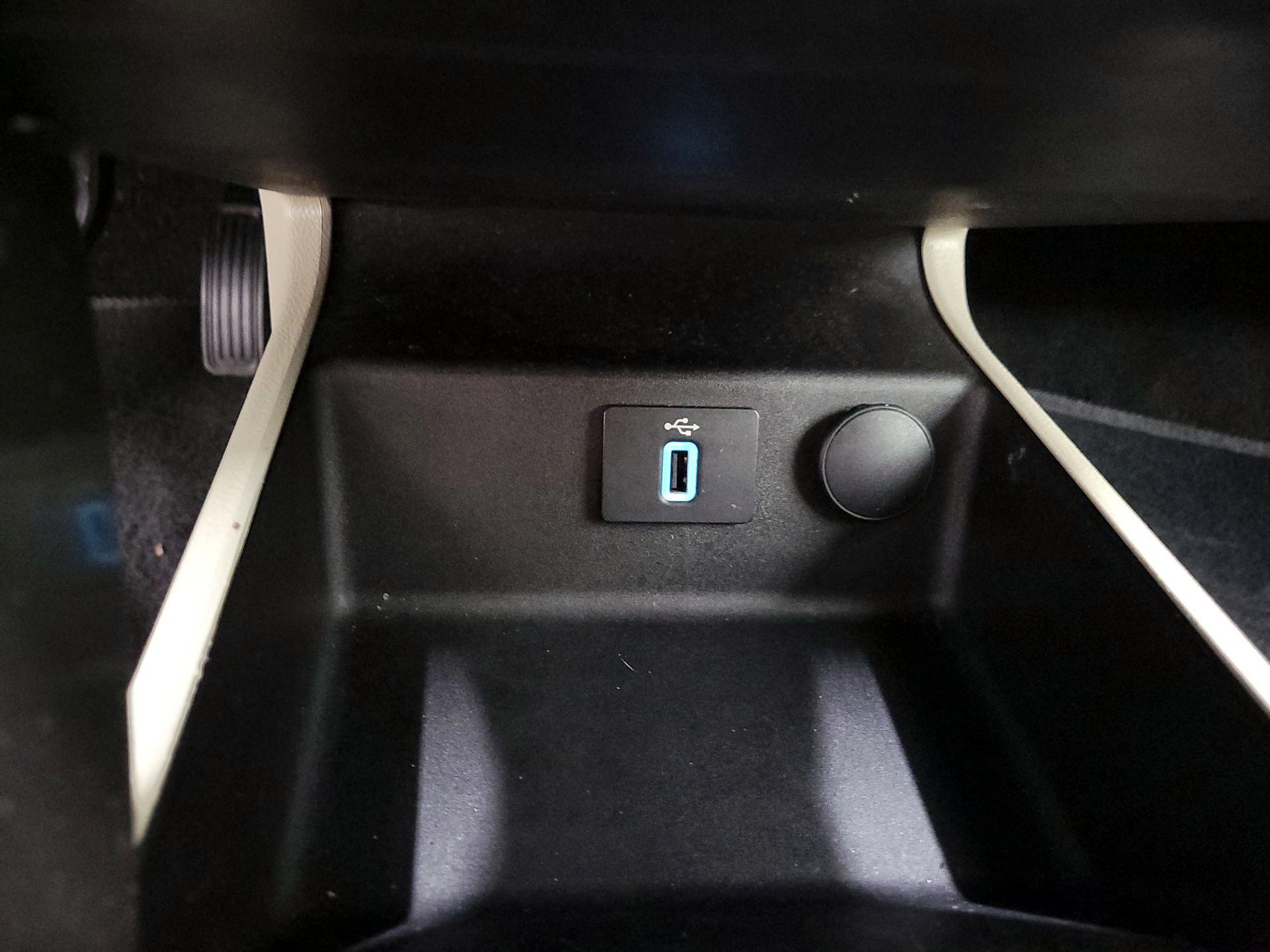 Thumbnail: 2018 Ford Fusion - 18