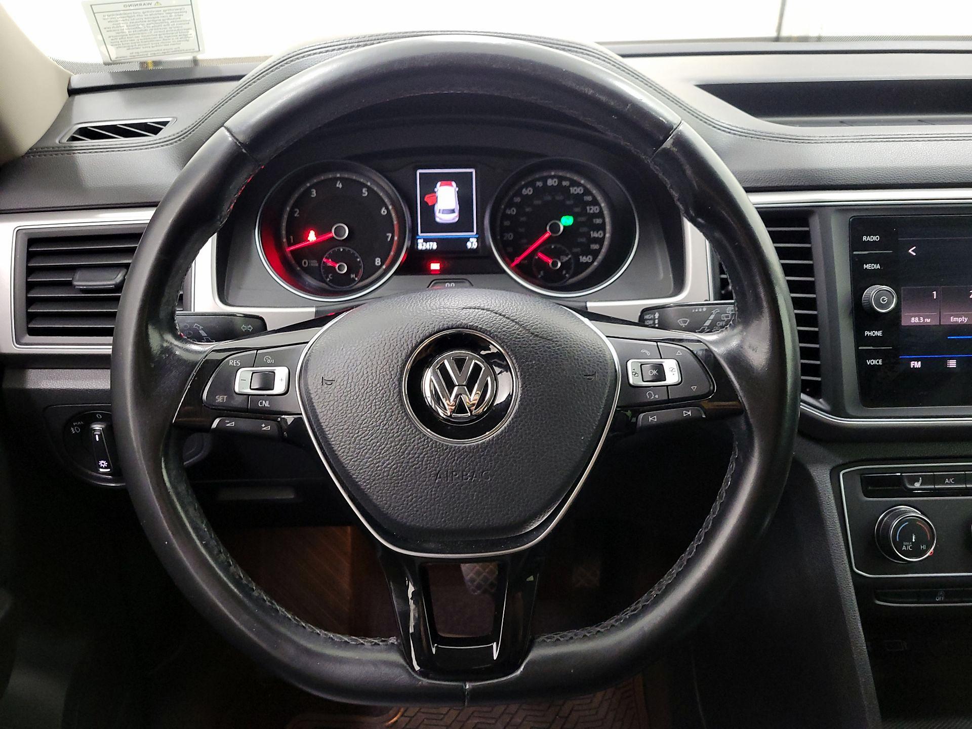 Thumbnail: 2018 Volkswagen Atlas - 10