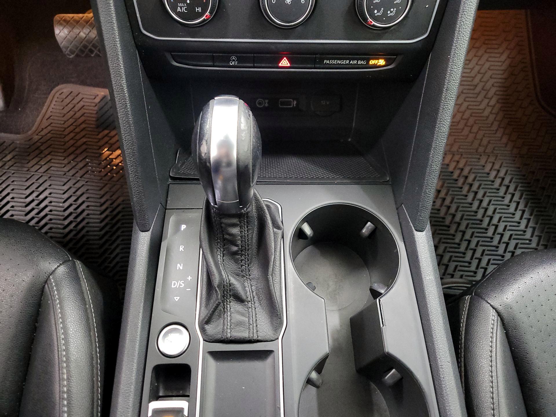 Thumbnail: 2018 Volkswagen Atlas - 17