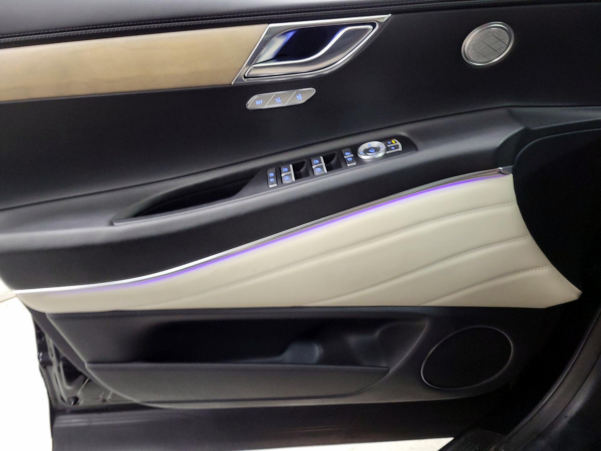 Thumbnail: 2022 Genesis GV80 - 12