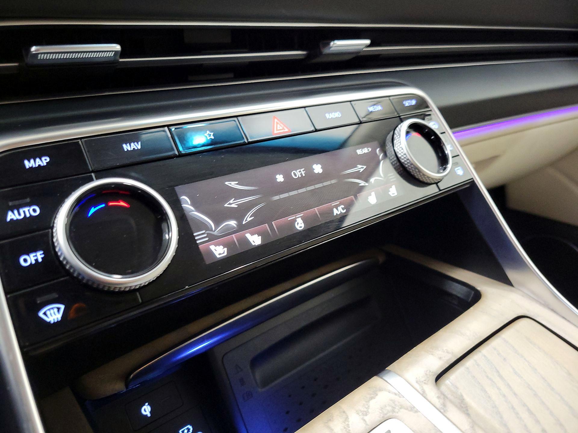 Thumbnail: 2022 Genesis GV80 - 17