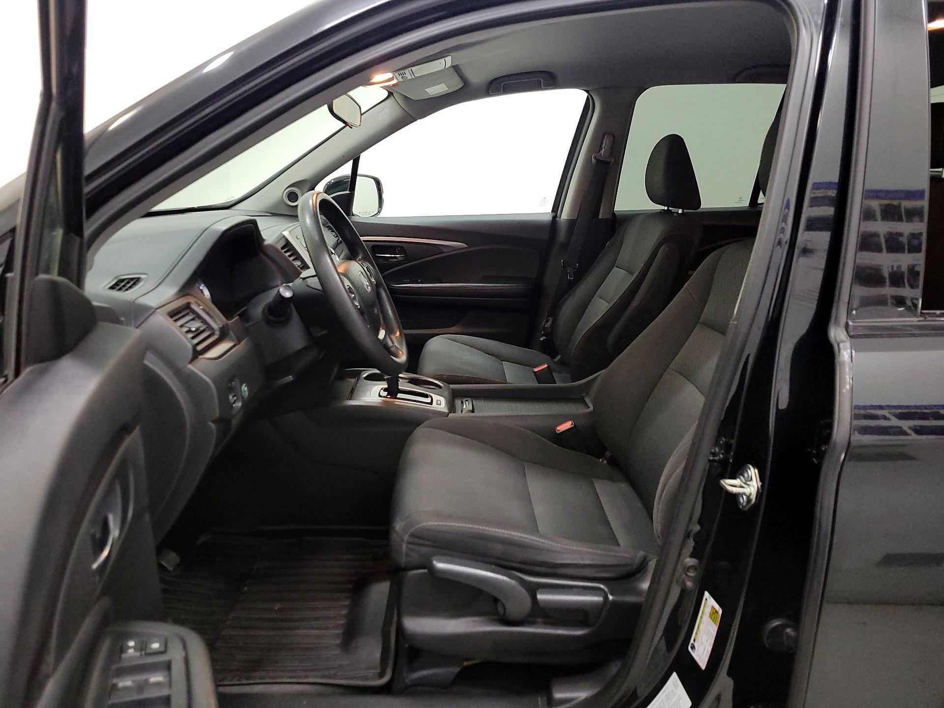 Thumbnail: 2017 Honda Ridgeline - 11