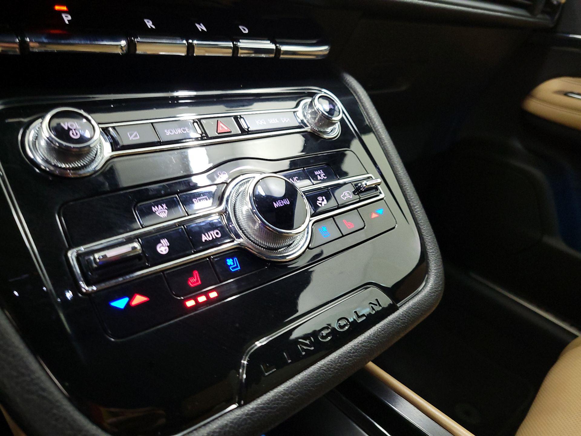 Thumbnail: 2021 Lincoln Corsair - 17