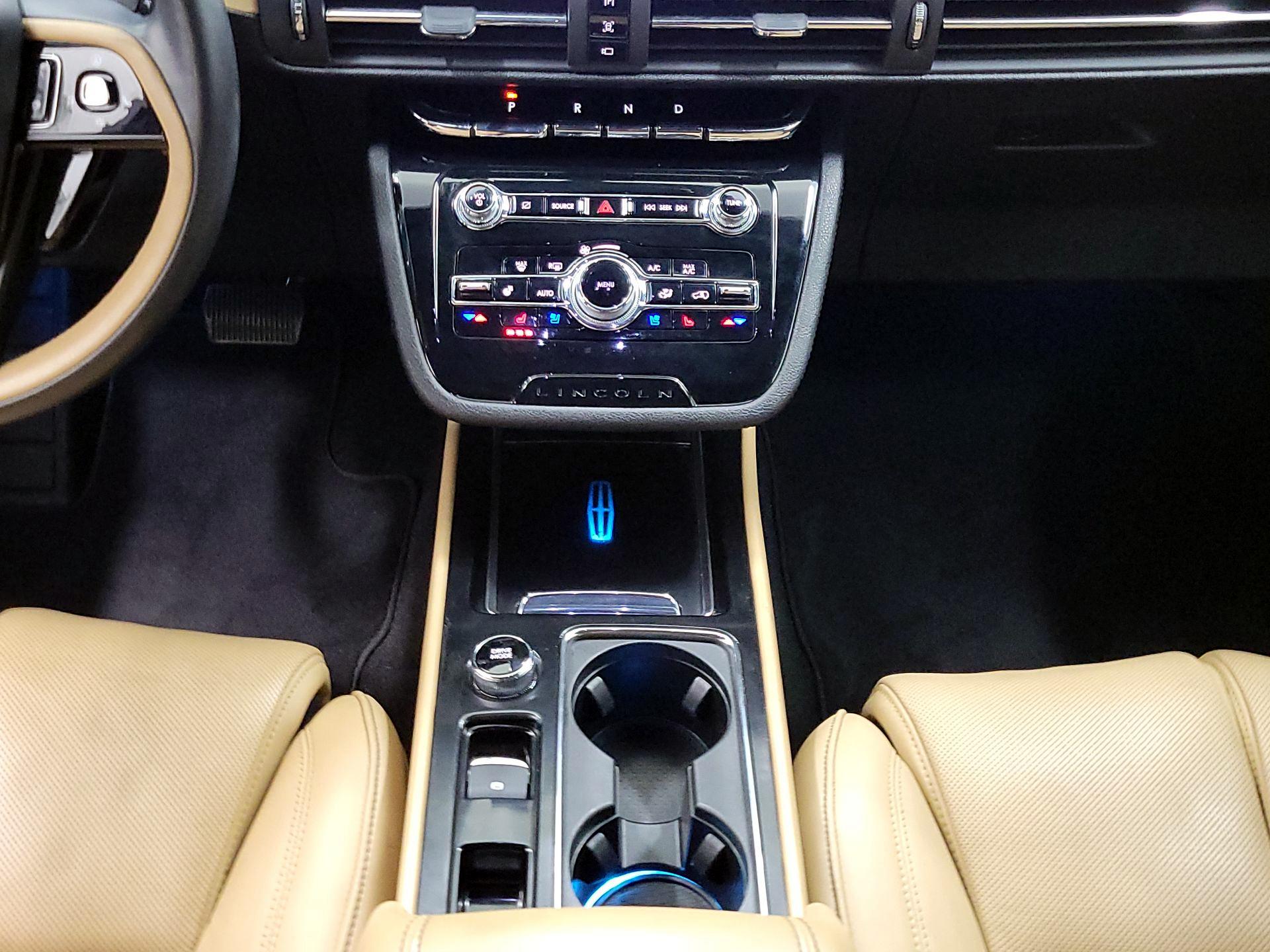 Thumbnail: 2021 Lincoln Corsair - 18