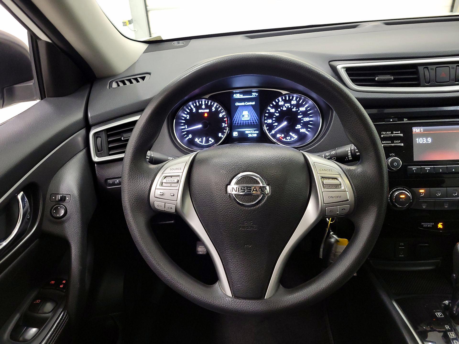 Thumbnail: 2016 Nissan Rogue - 10