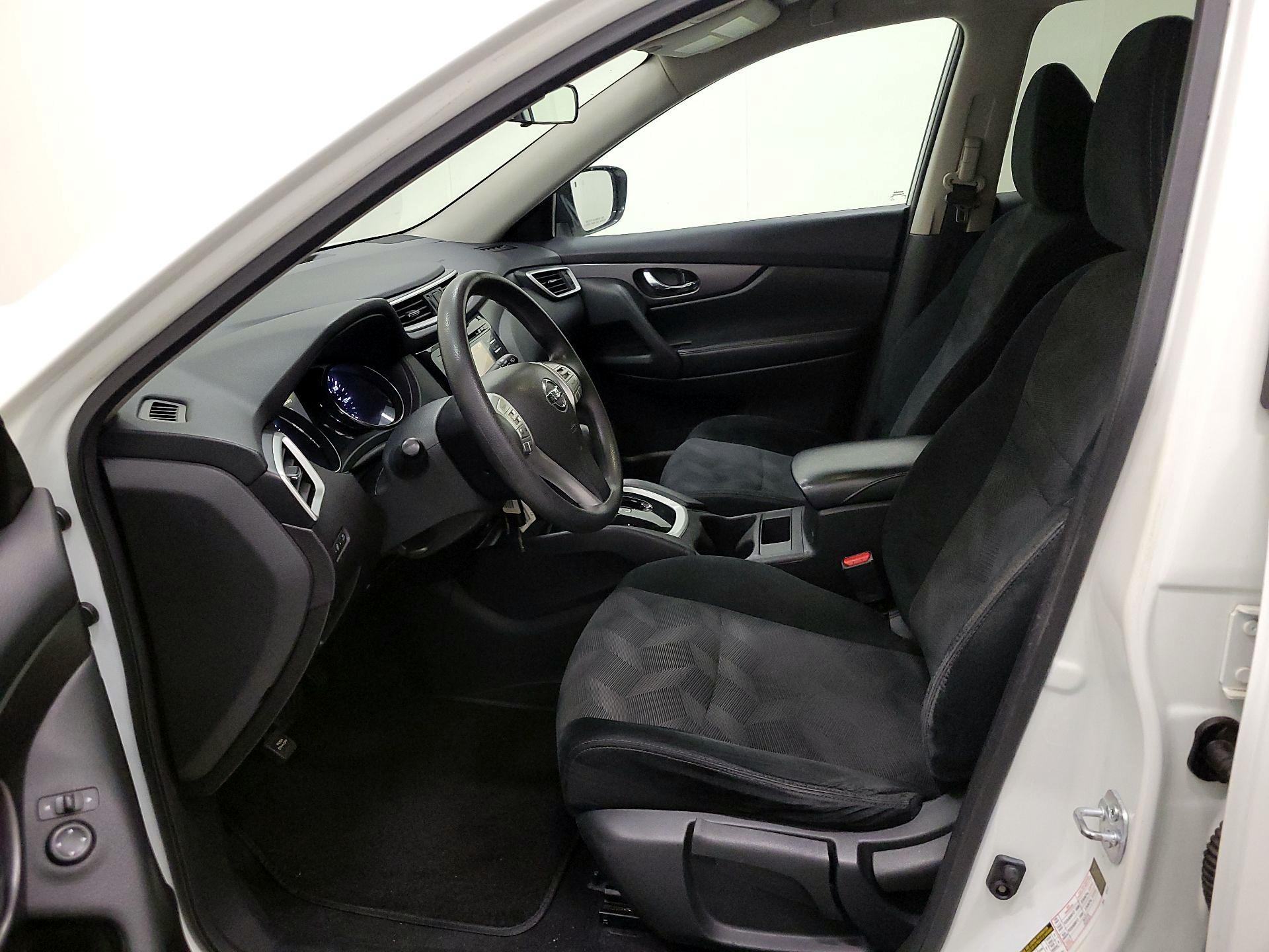Thumbnail: 2016 Nissan Rogue - 11