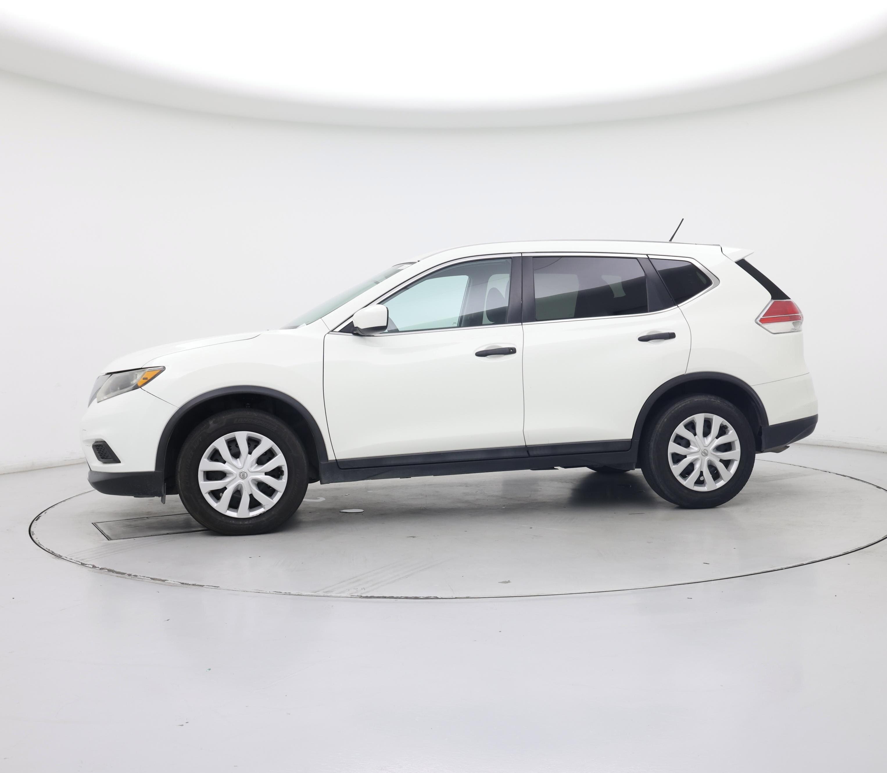 Thumbnail: 2016 Nissan Rogue - 3