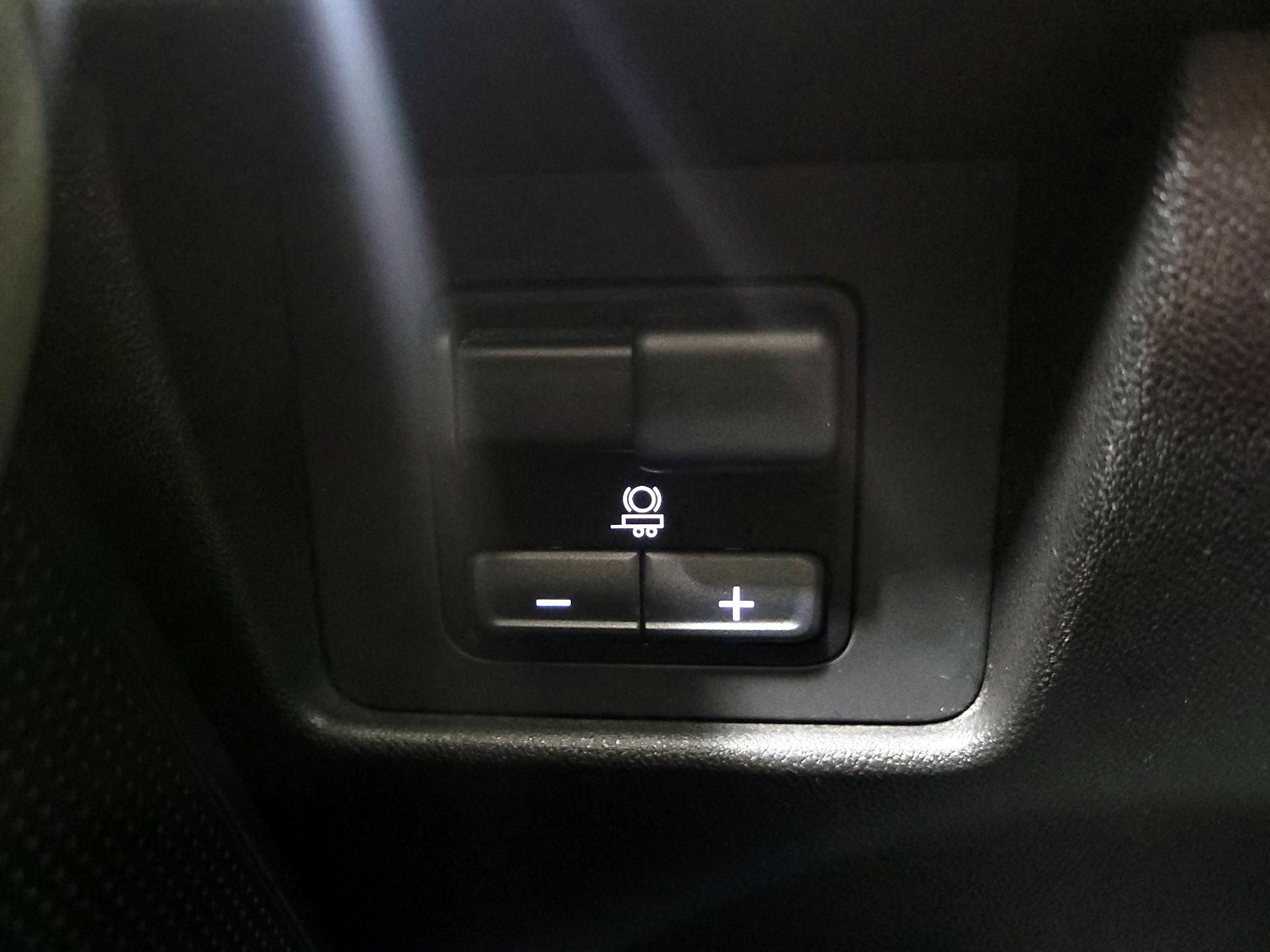 Thumbnail: 2024 Chevrolet Colorado - 13