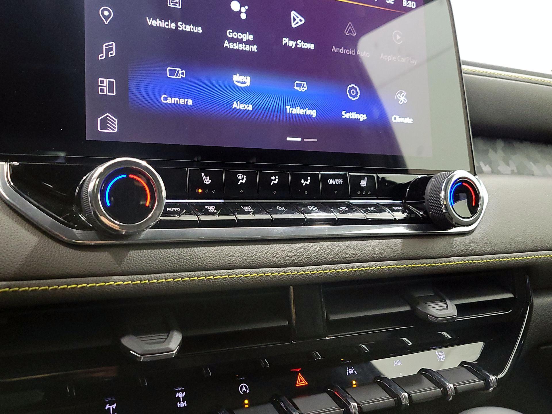 Thumbnail: 2024 Chevrolet Colorado - 16