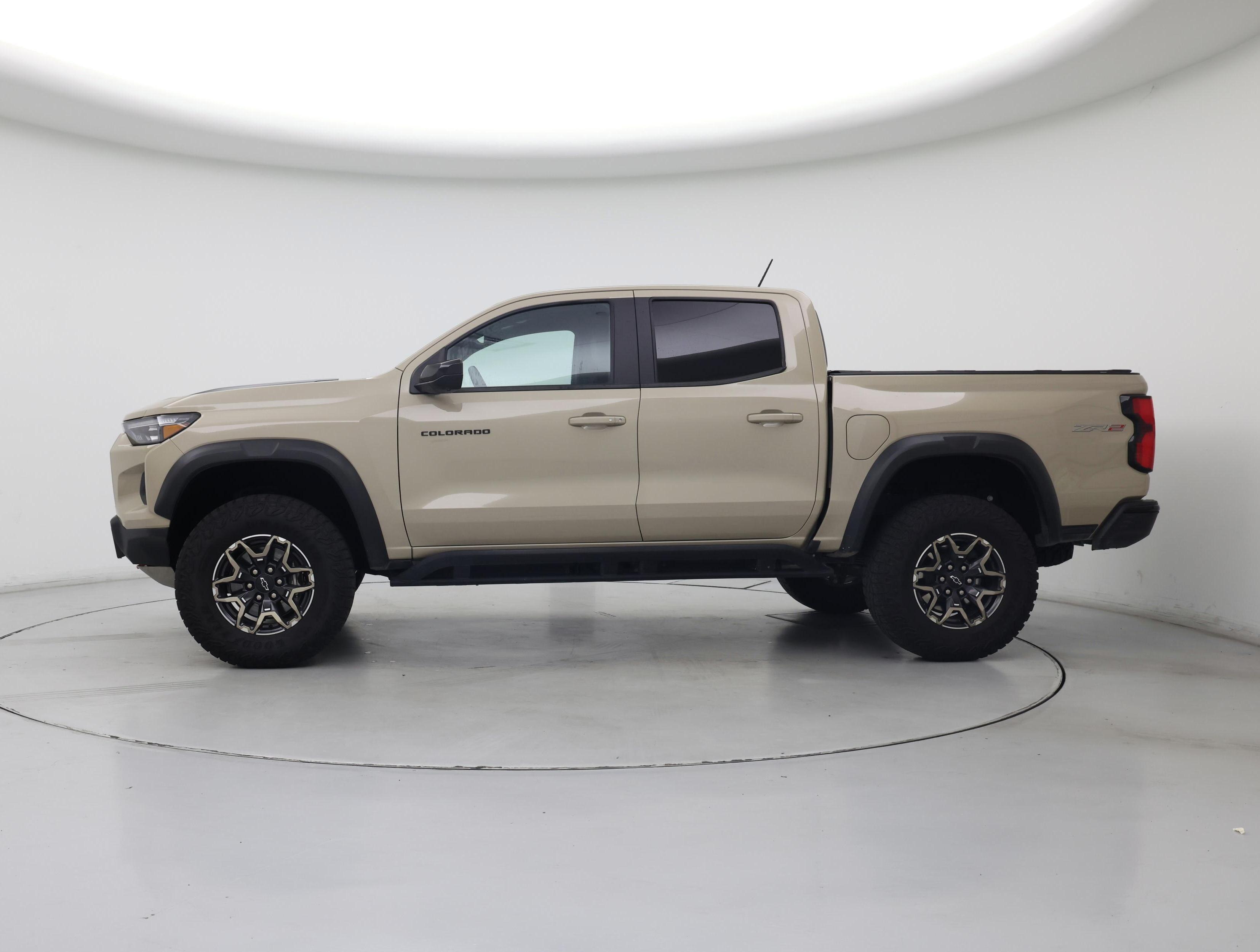 Thumbnail: 2024 Chevrolet Colorado - 3