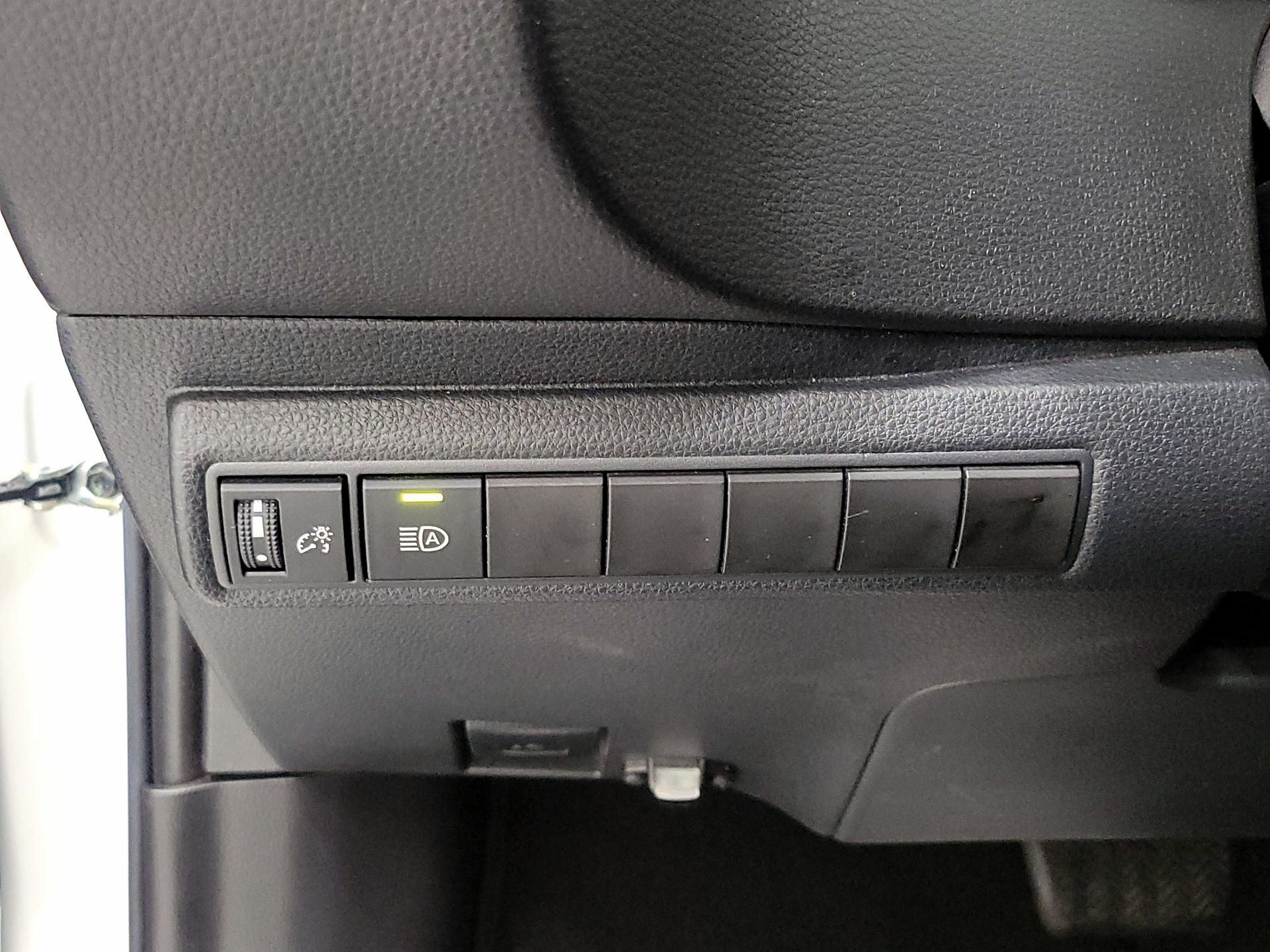 Thumbnail: 2022 Toyota Corolla - 13