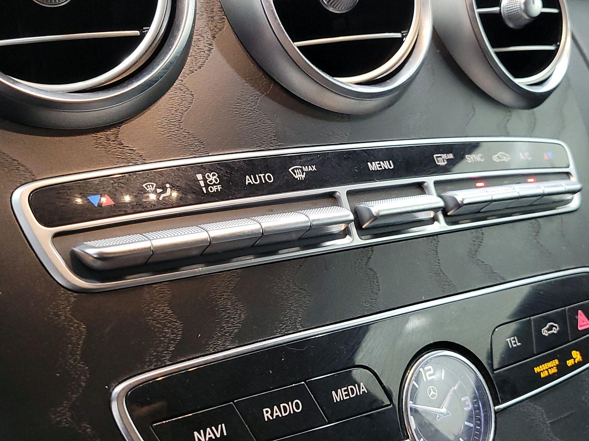 Thumbnail: 2019 Mercedes-Benz C-Class - 16