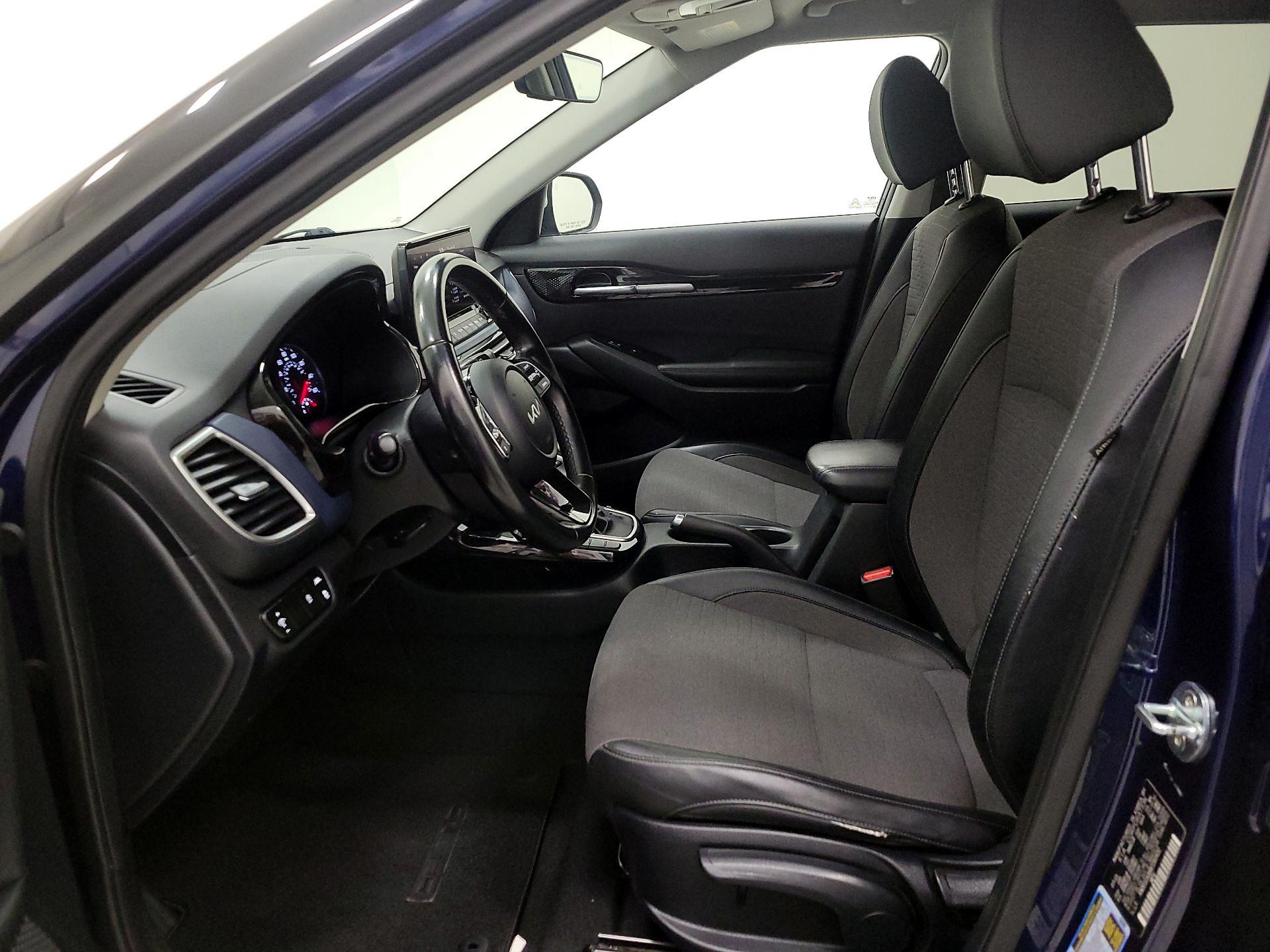 Thumbnail: 2022 Kia Seltos - 11