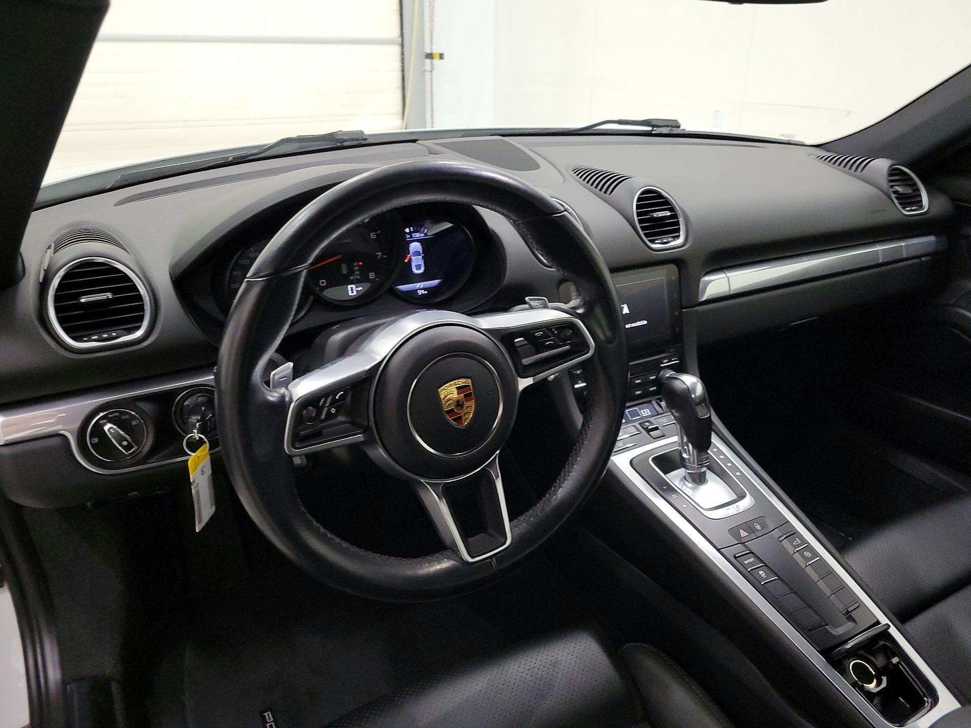 Thumbnail: 2017 Porsche 718 Cayman - 9