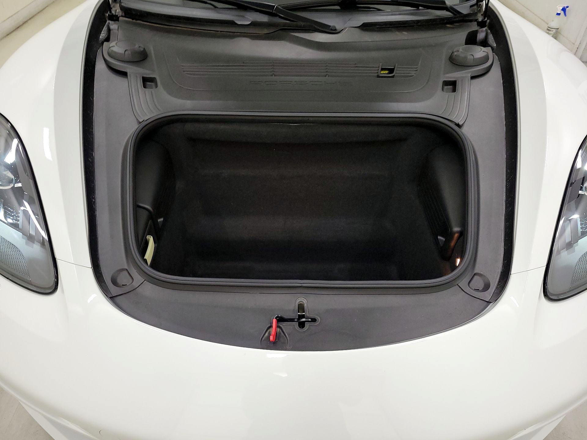 Thumbnail: 2017 Porsche 718 Cayman - 20