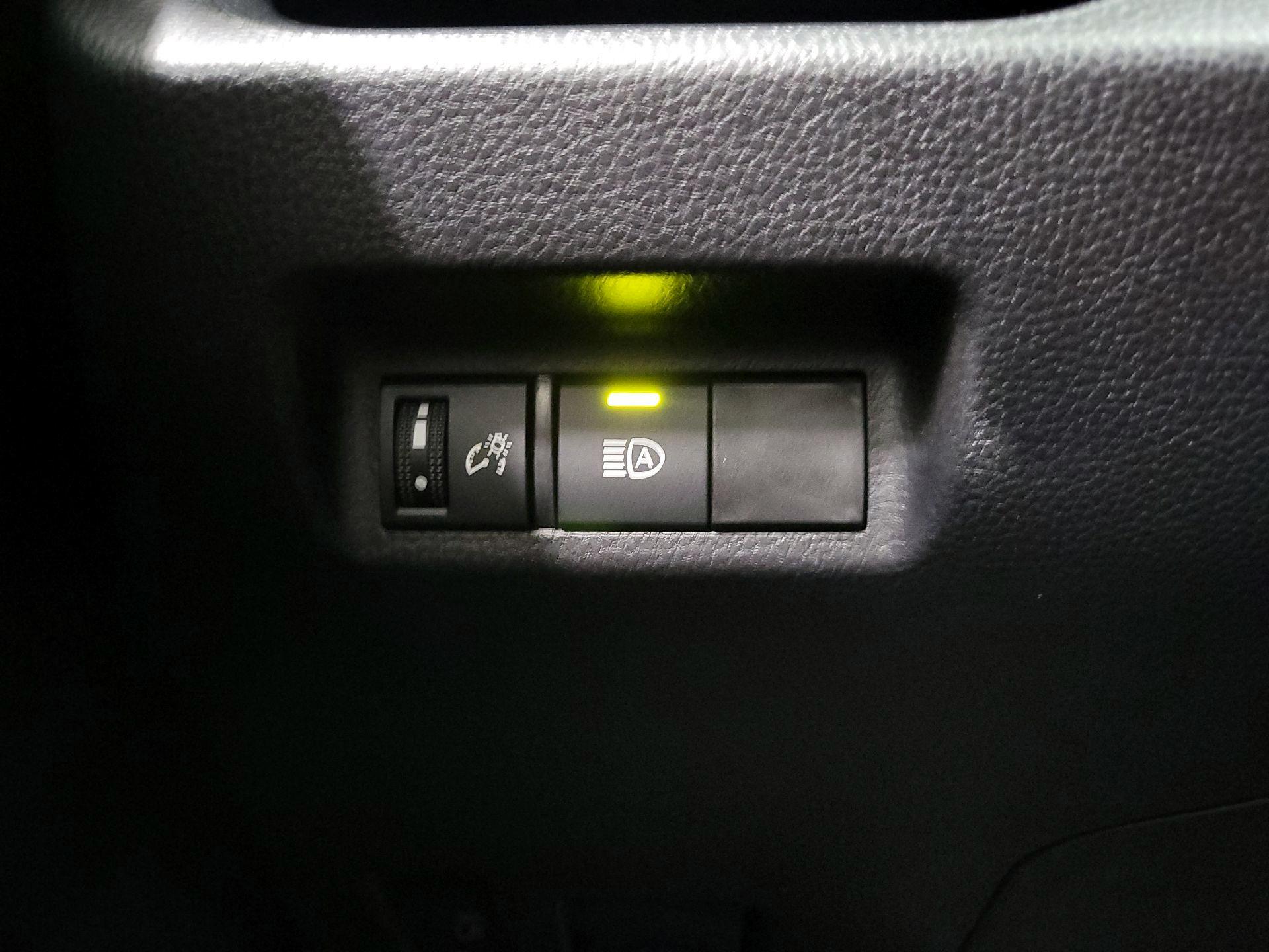 Thumbnail: 2025 Toyota RAV4 - 13