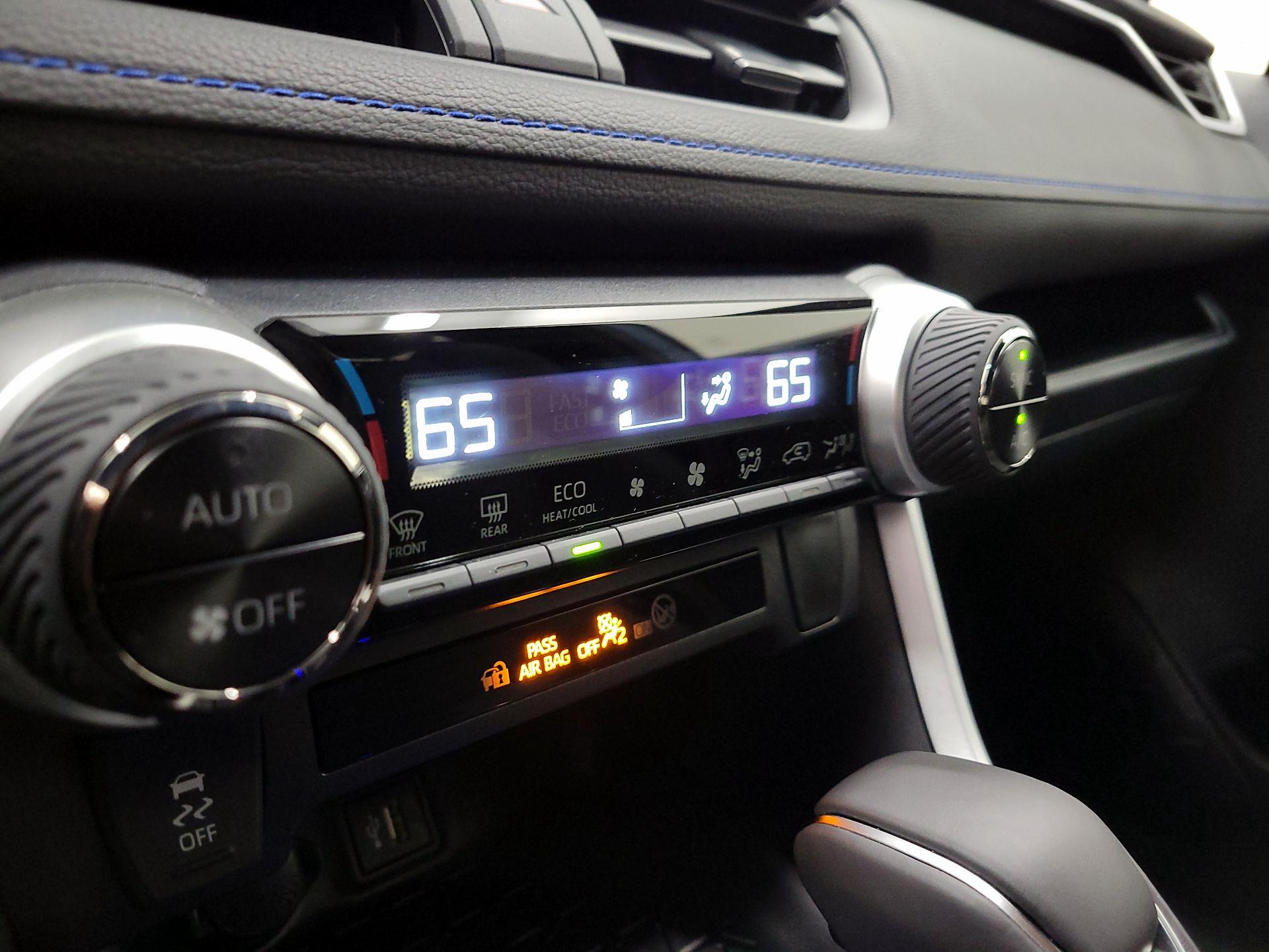 Thumbnail: 2025 Toyota RAV4 - 16