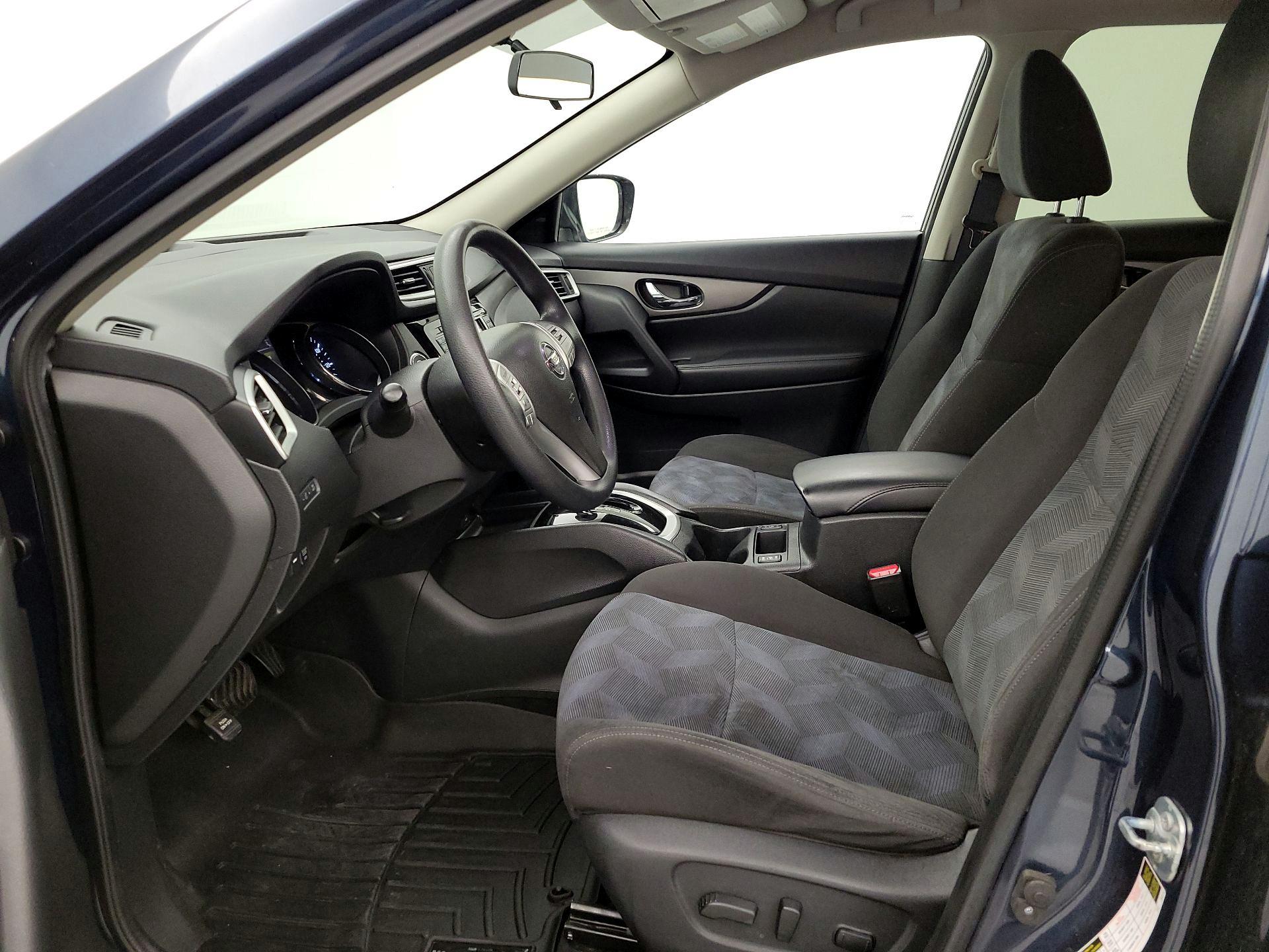 Thumbnail: 2016 Nissan Rogue - 11