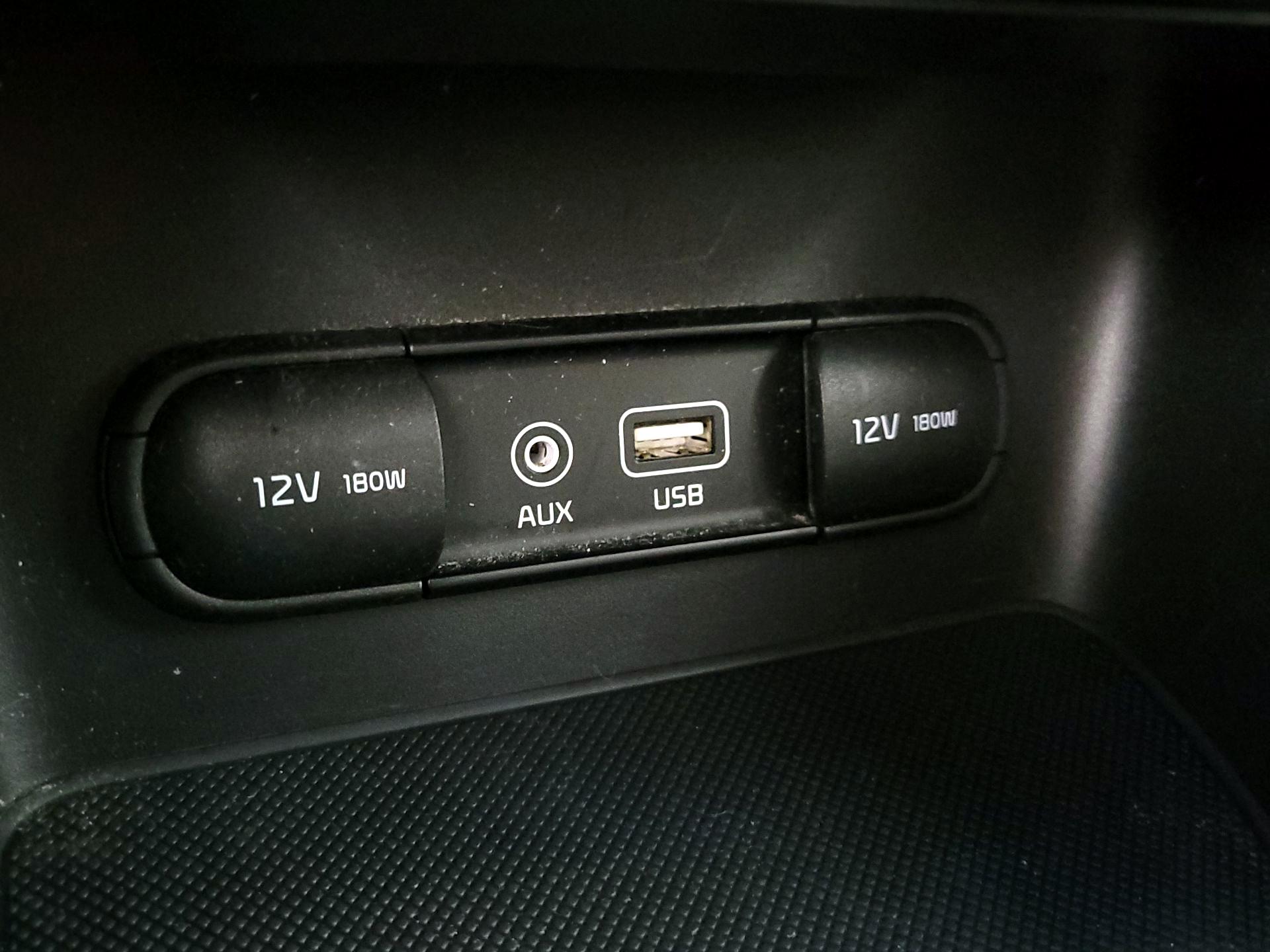 Thumbnail: 2017 Kia Sportage - 18