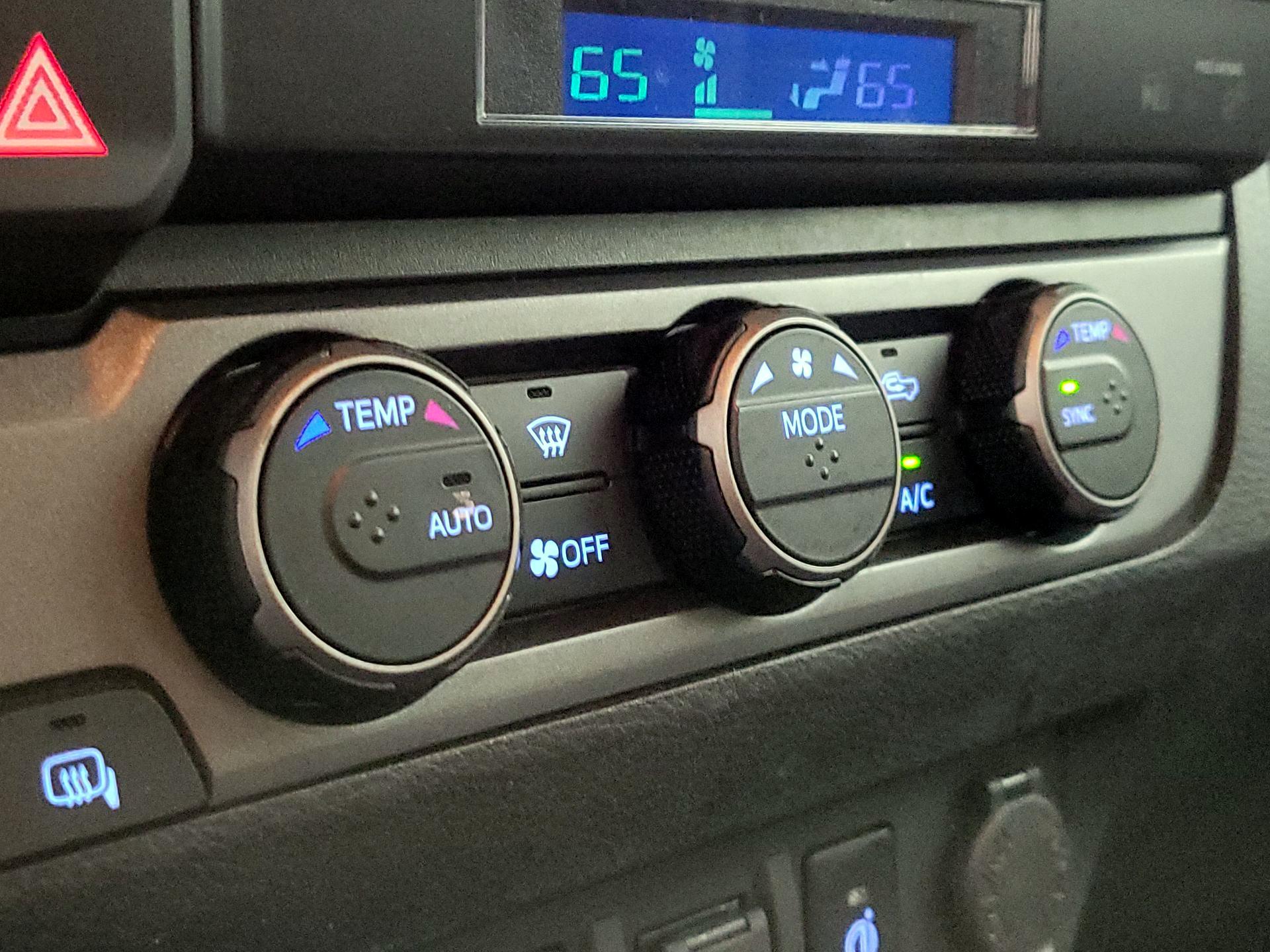 Thumbnail: 2023 Toyota Tacoma - 16