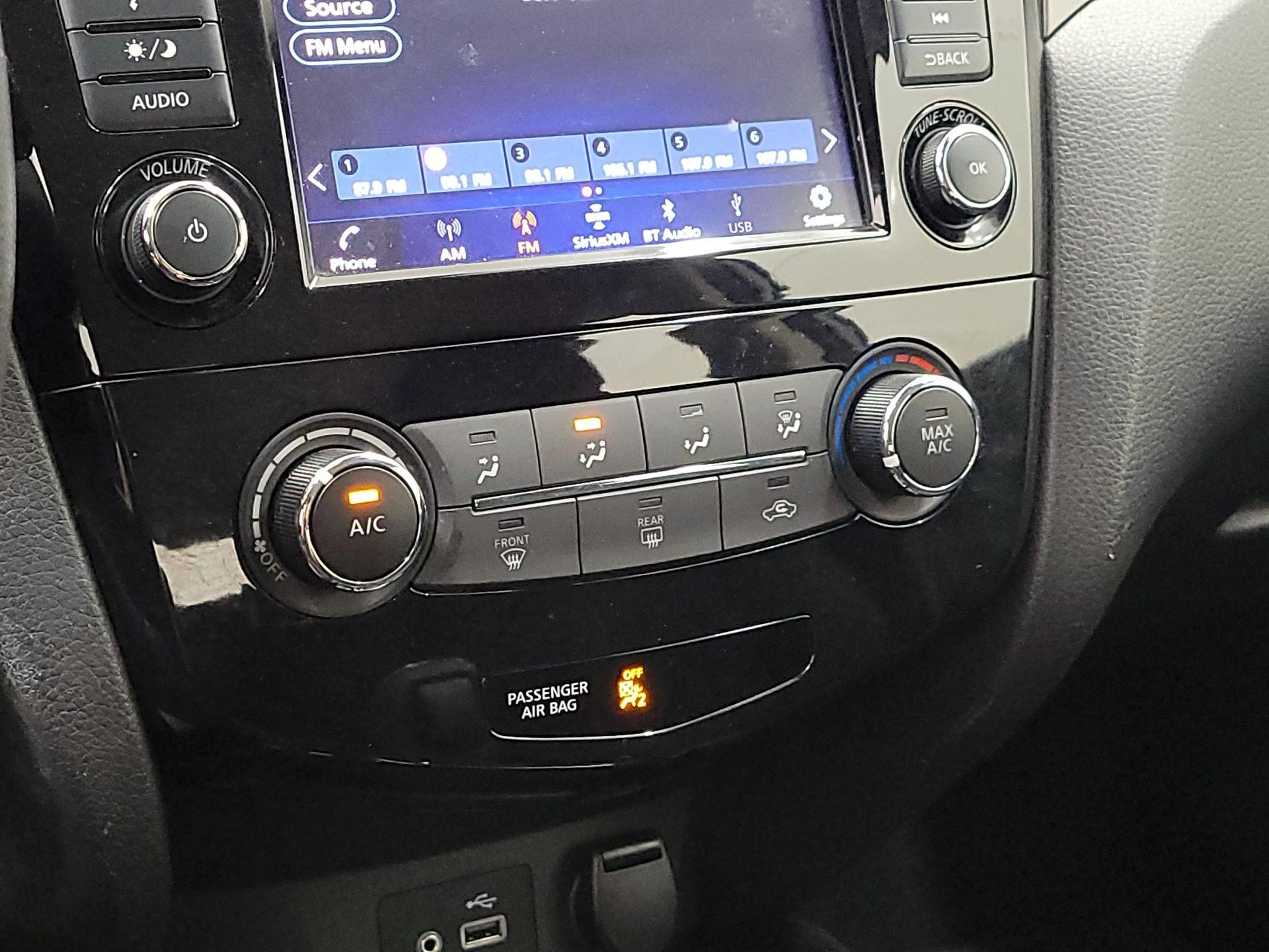 Thumbnail: 2021 Nissan Rogue Sport - 16