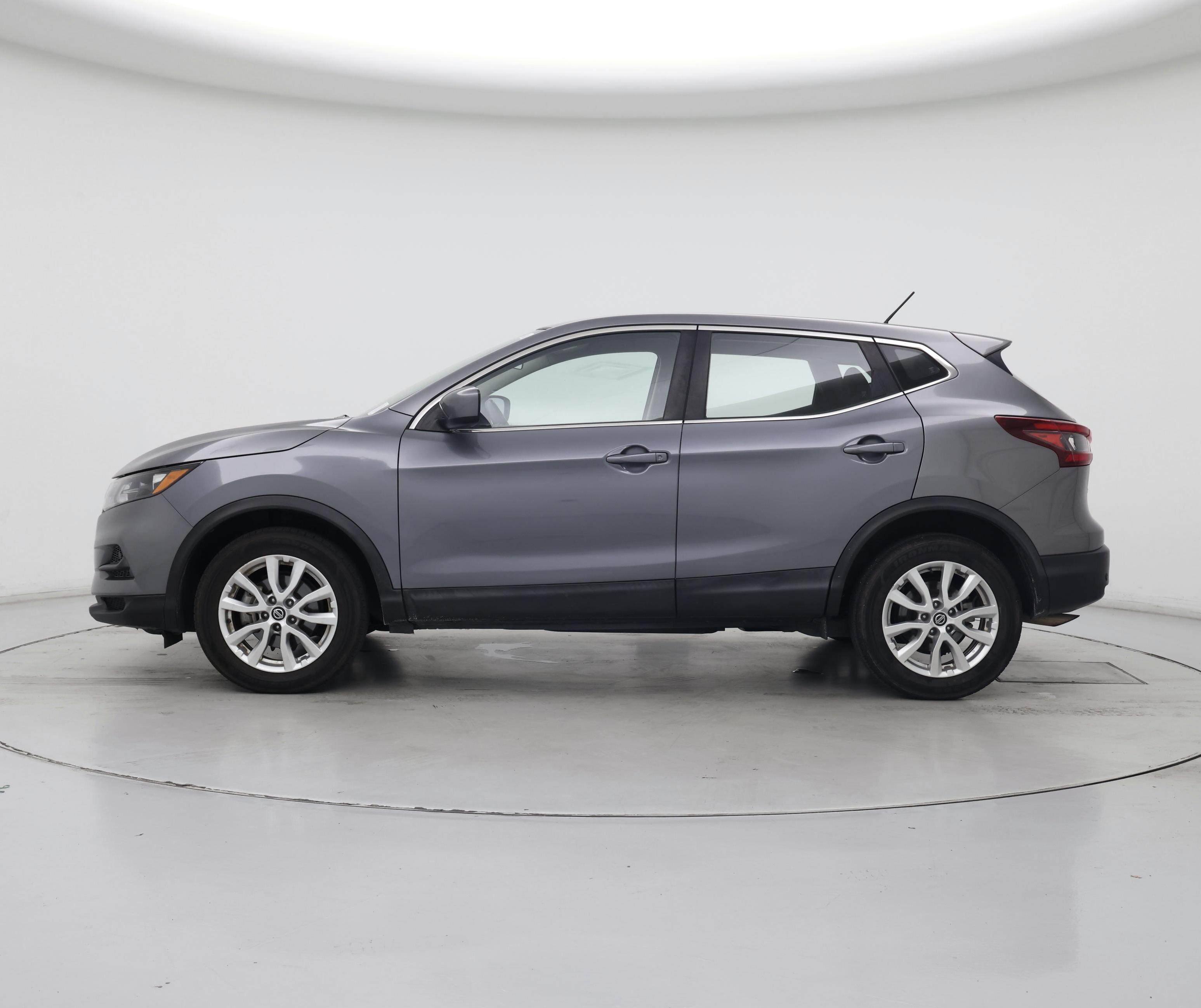 Thumbnail: 2021 Nissan Rogue Sport - 3