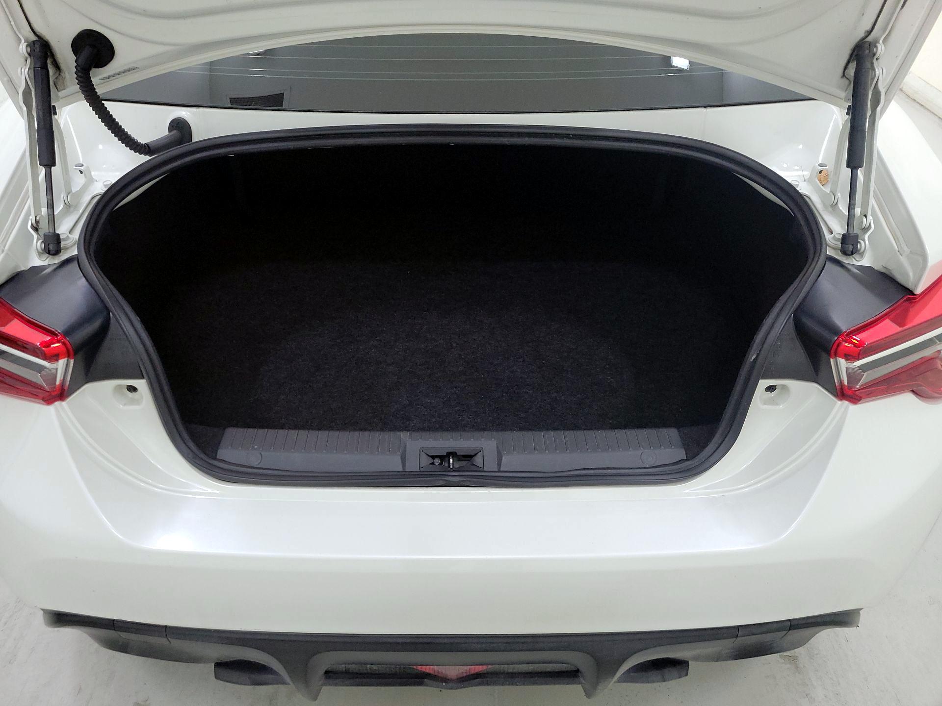 Thumbnail: 2017 Toyota 86 - 20