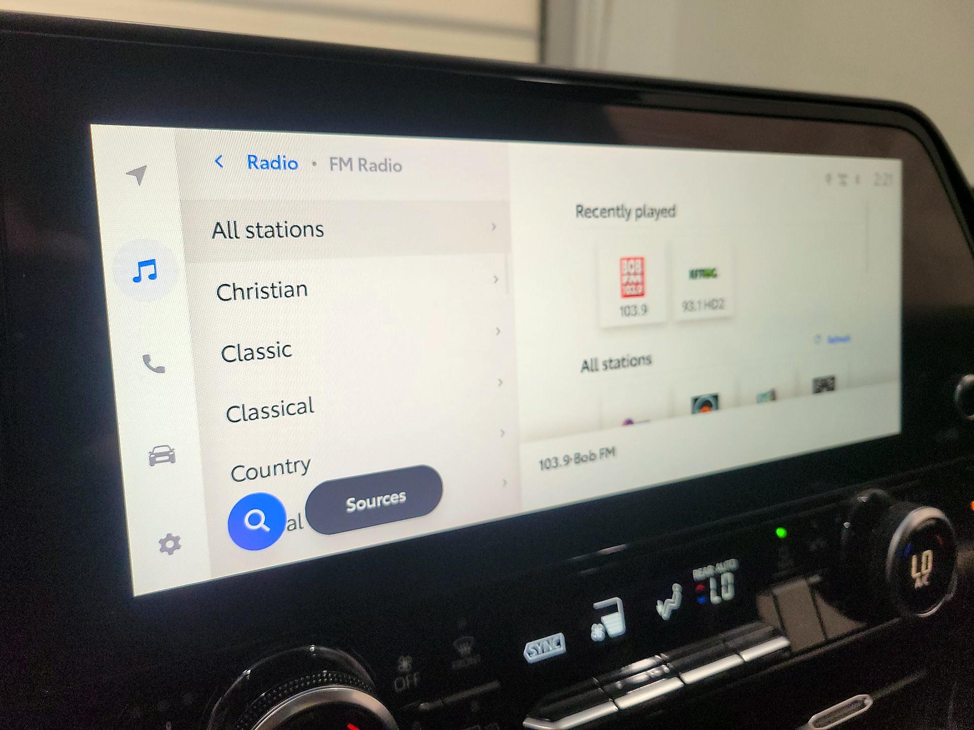 Thumbnail: 2023 Toyota Highlander - 15