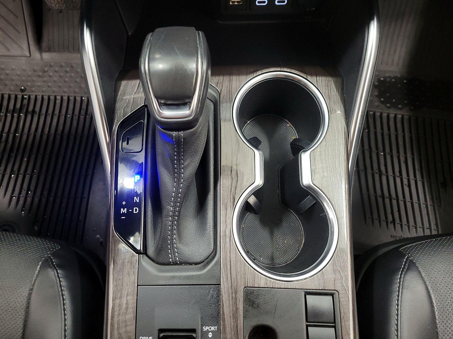 Thumbnail: 2023 Toyota Highlander - 17