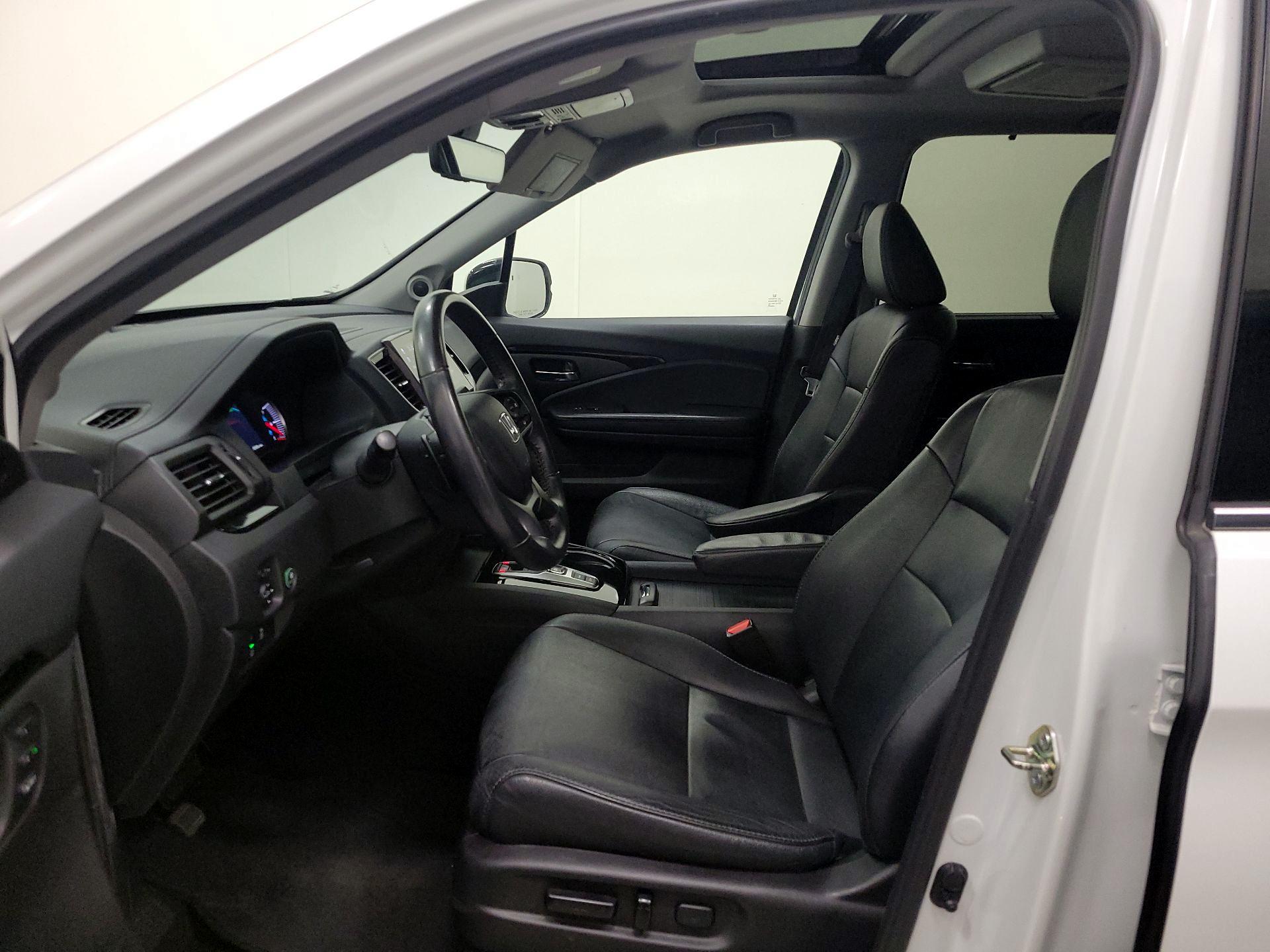 Thumbnail: 2020 Honda Pilot - 11