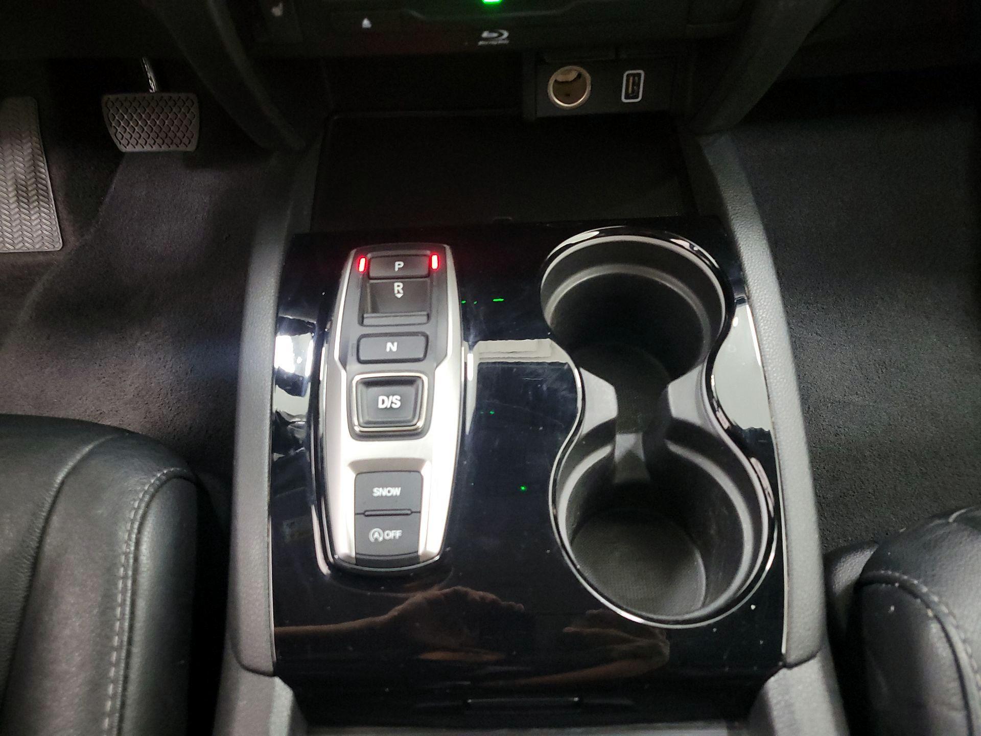 Thumbnail: 2020 Honda Pilot - 17