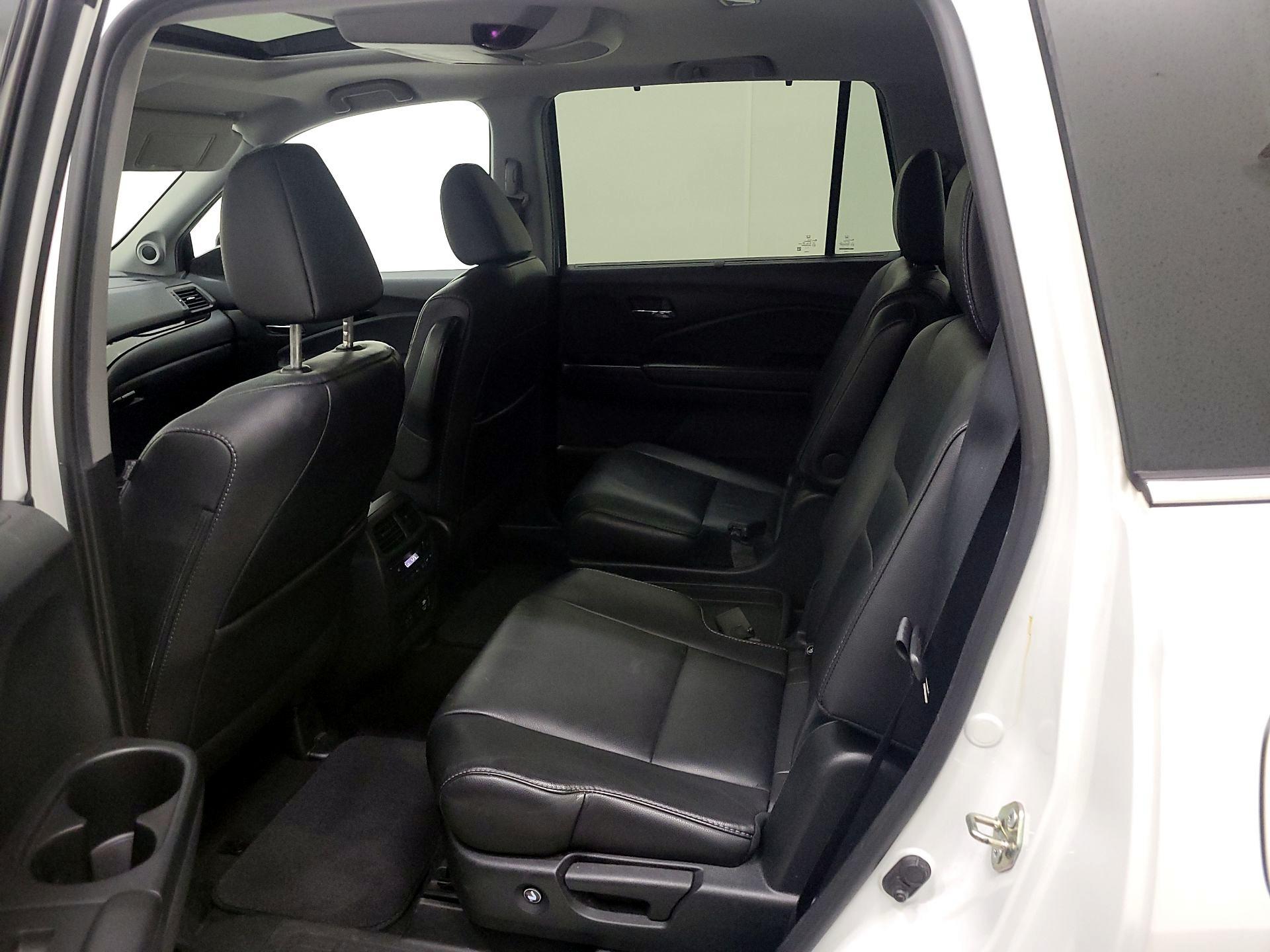 Thumbnail: 2020 Honda Pilot - 20