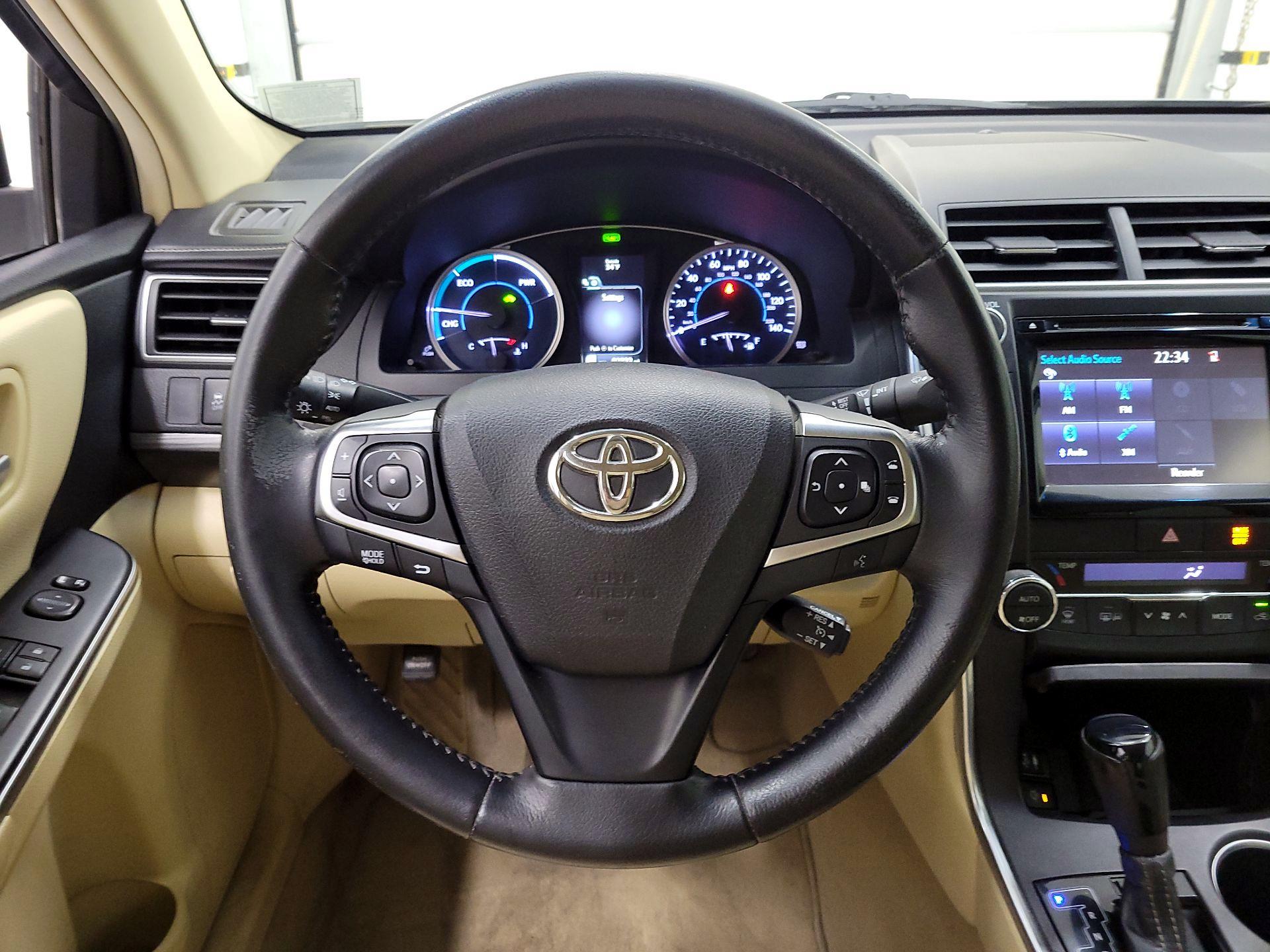 Thumbnail: 2015 Toyota Camry - 10