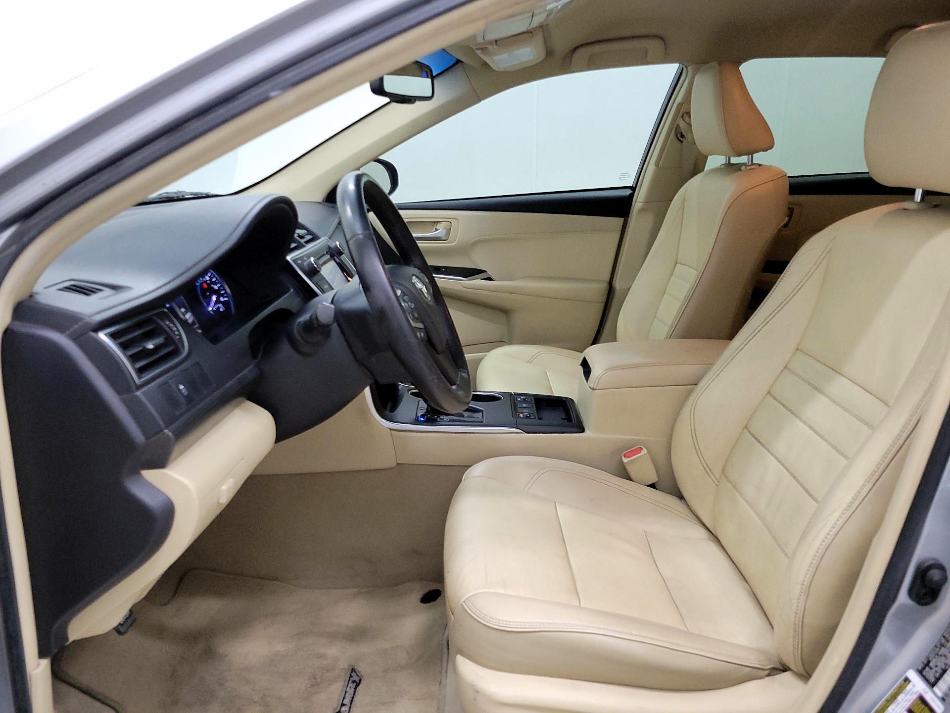 Thumbnail: 2015 Toyota Camry - 11