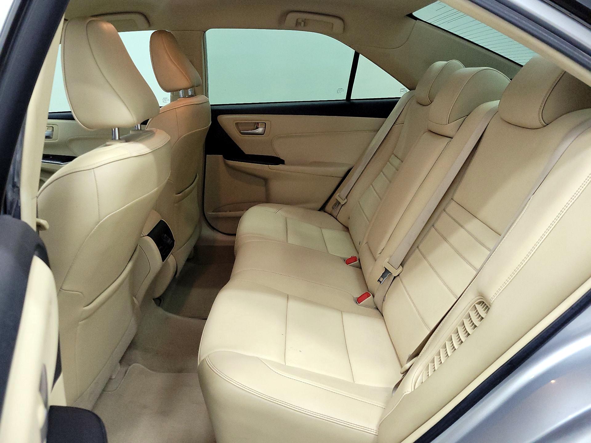 Thumbnail: 2015 Toyota Camry - 19