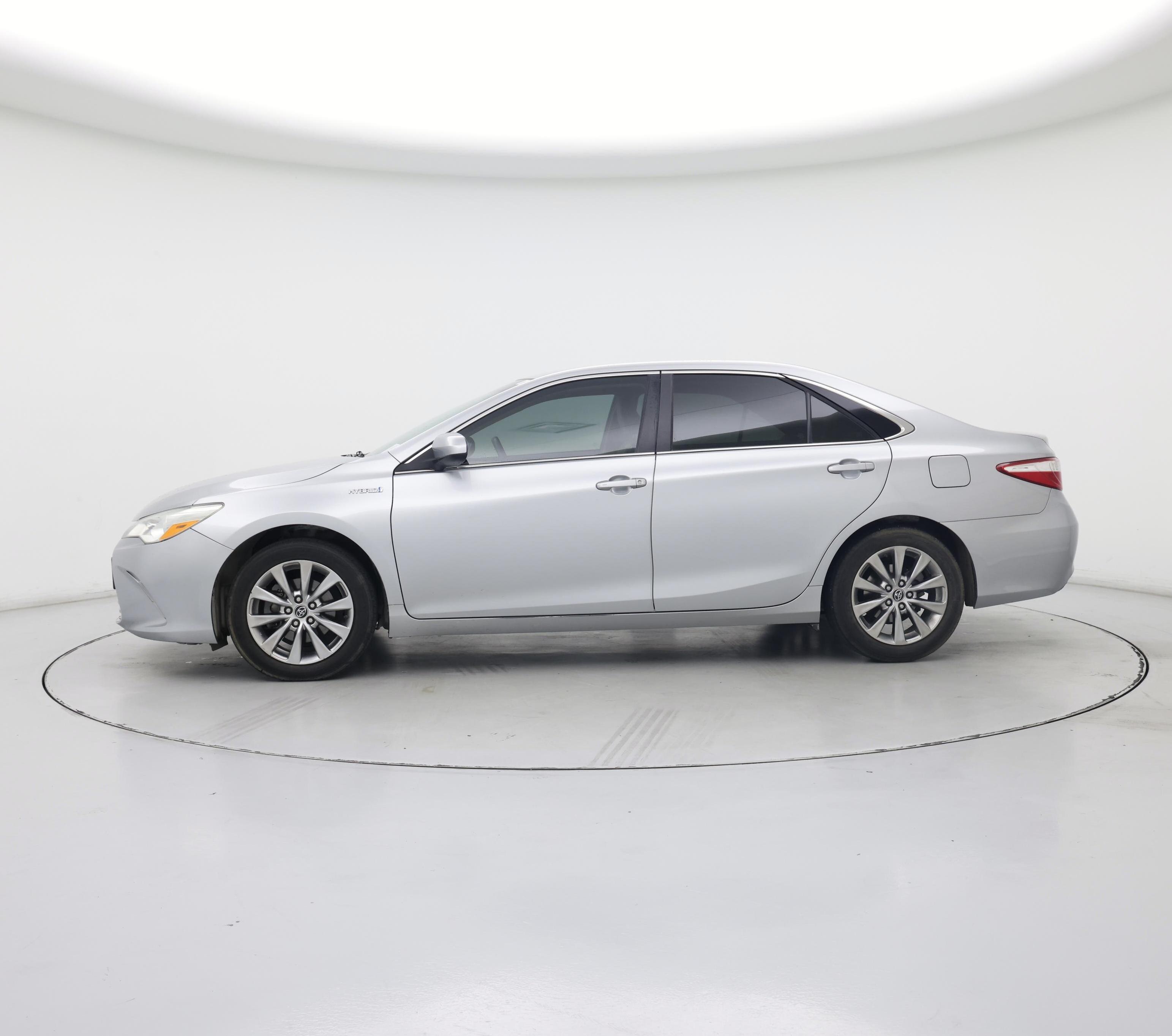Thumbnail: 2015 Toyota Camry - 3