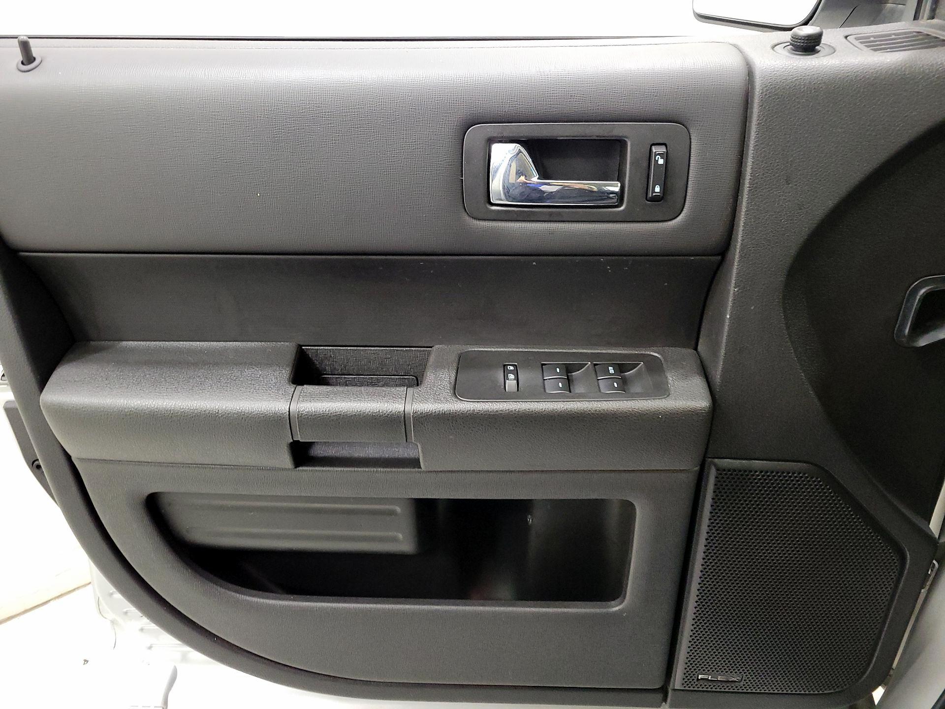 Thumbnail: 2019 Ford Flex - 12