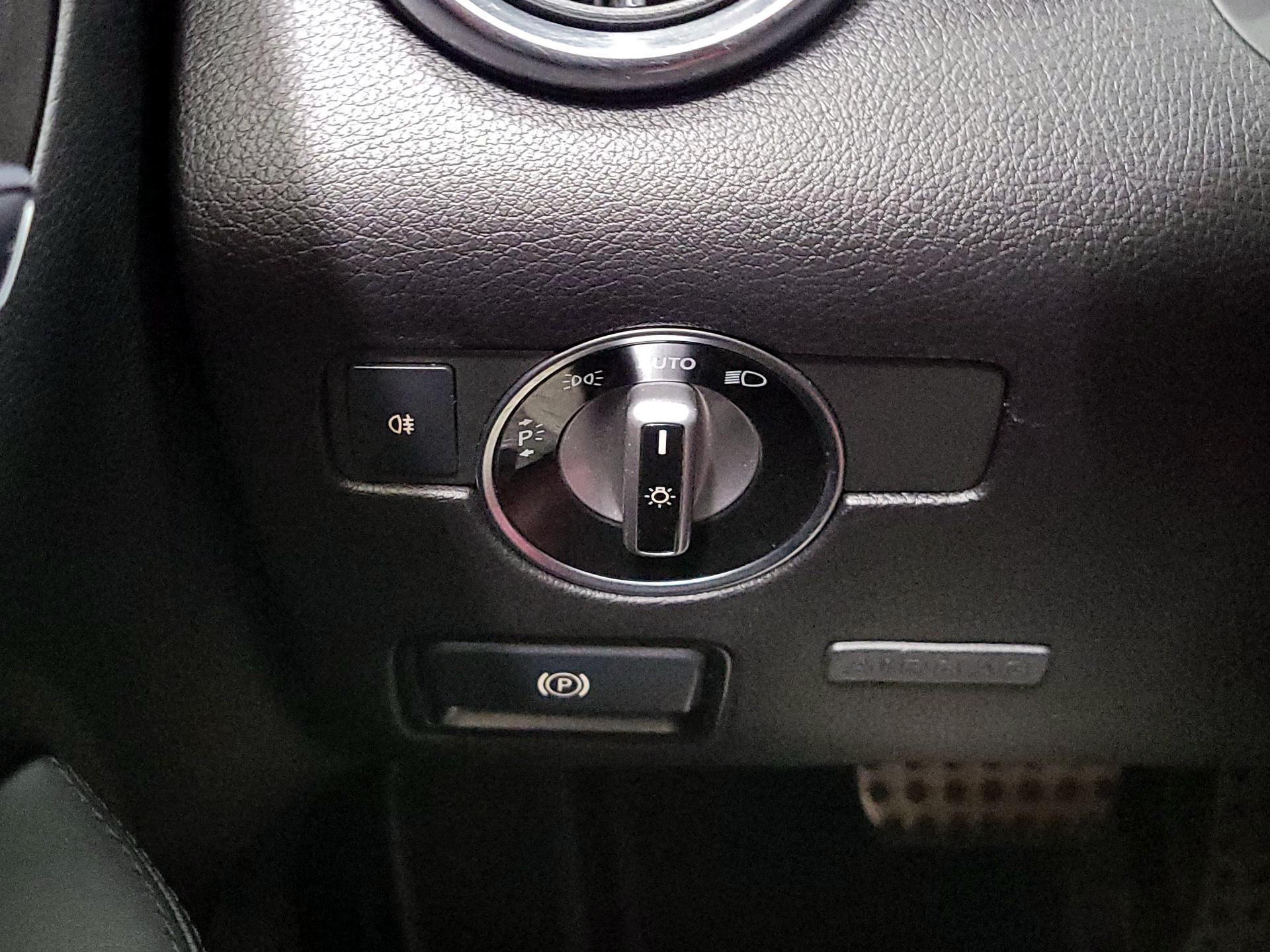 Thumbnail: 2017 Mercedes-Benz SLC - 13