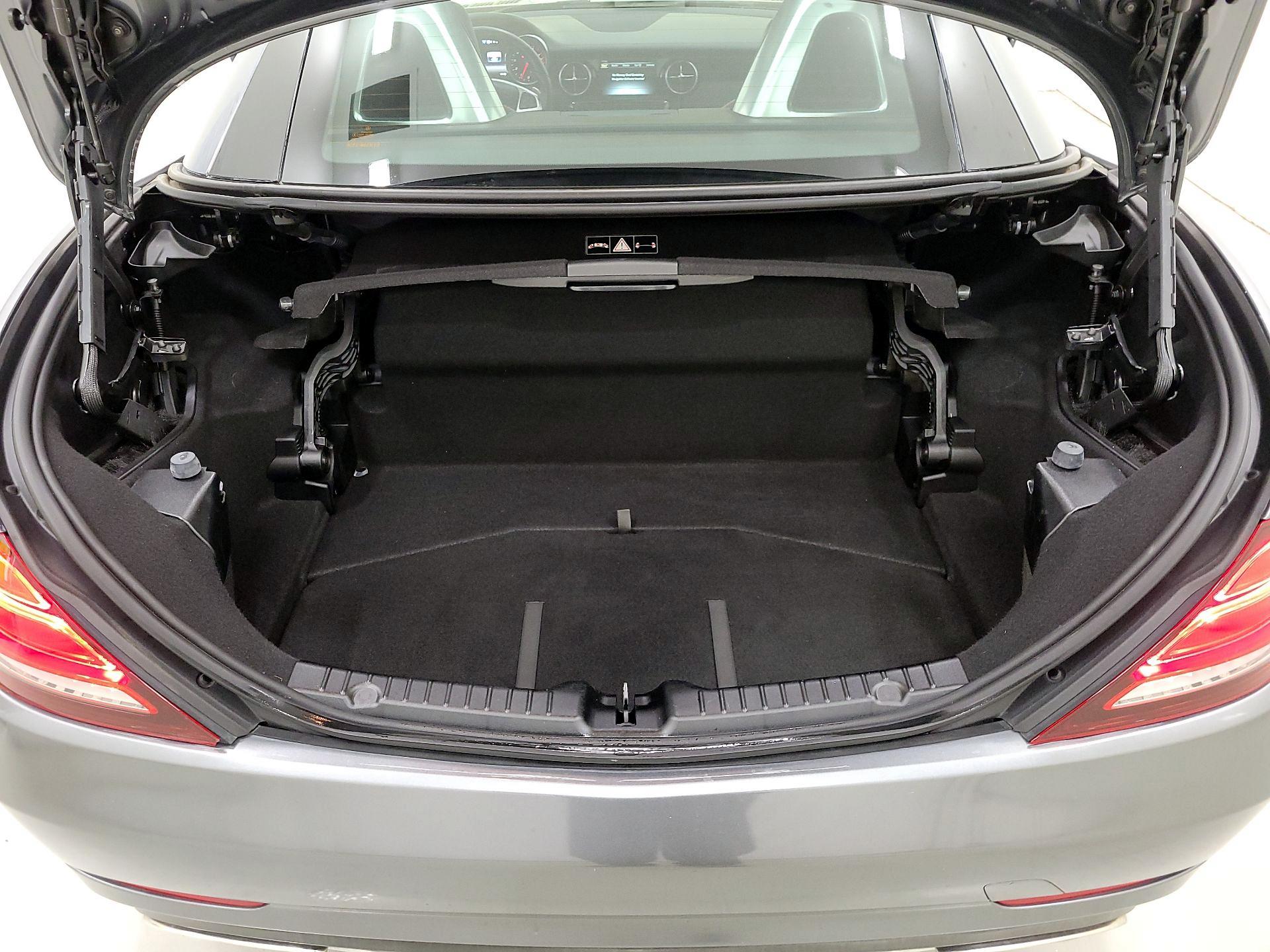 Thumbnail: 2017 Mercedes-Benz SLC - 20